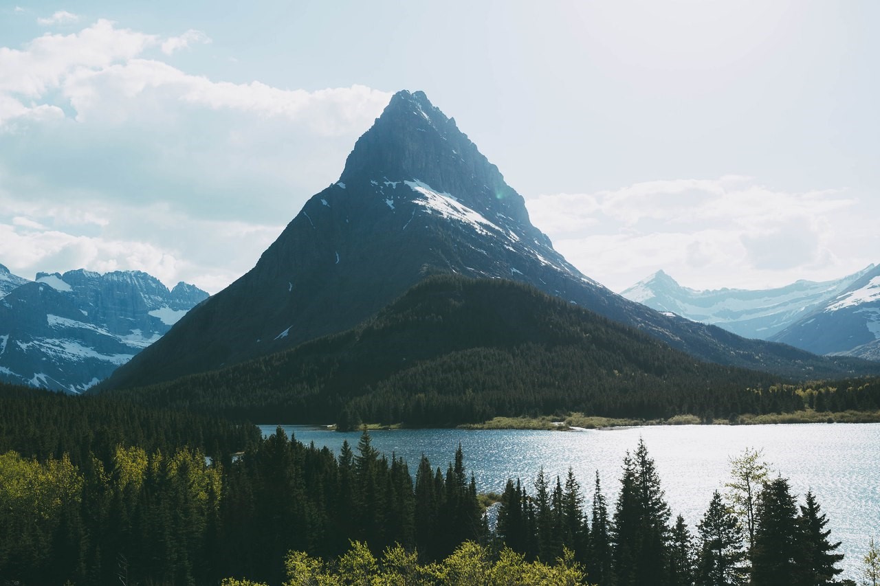 Mountain lake and forest landscape HD Wallpaper