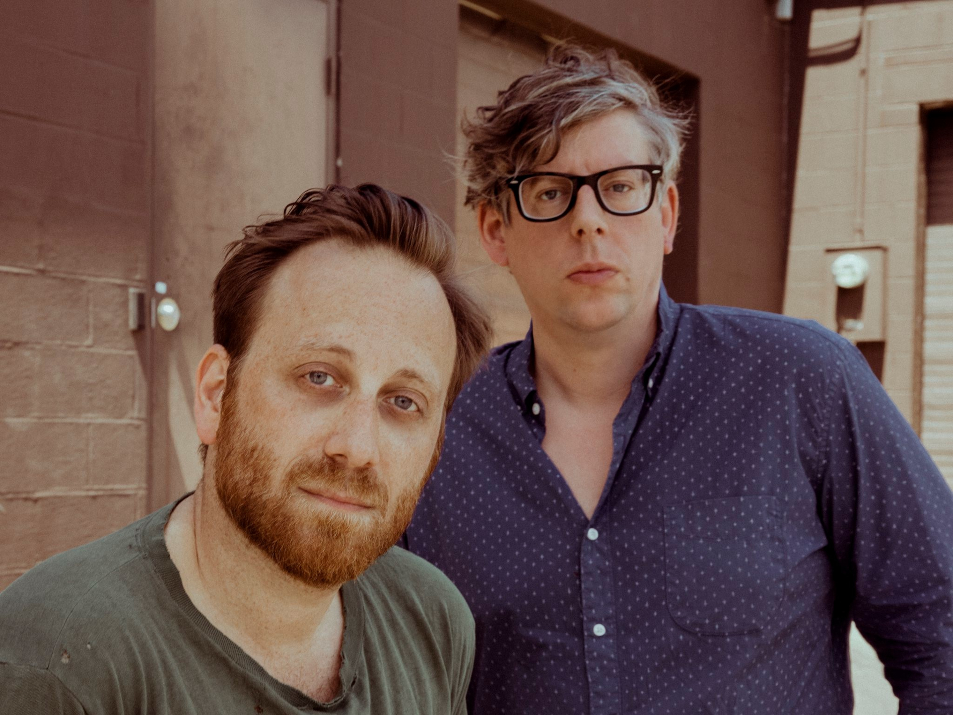 Dan Auerbach and Patrick Carney of The Black Keys HD Wallpaper