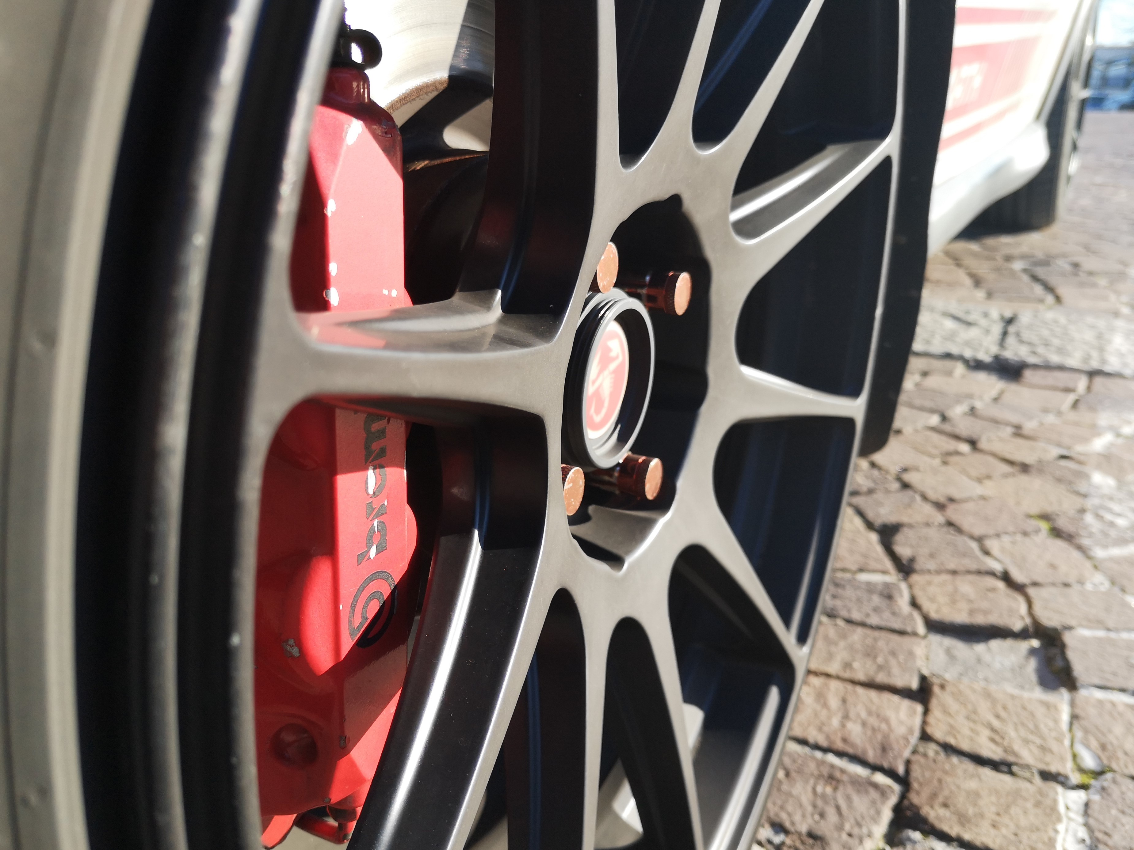 Abarth Brembo brake caliper and wheel detail HD Wallpaper
