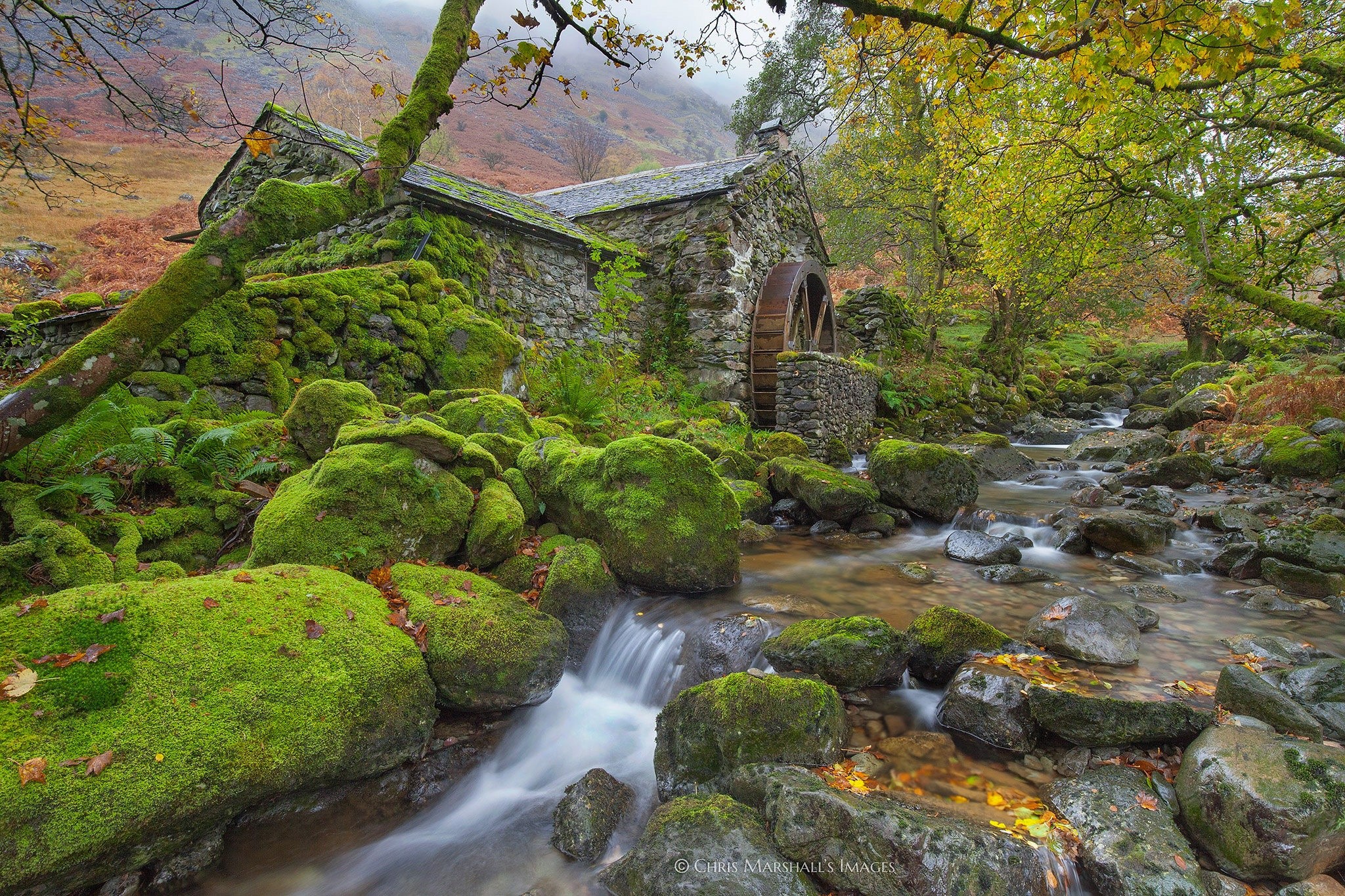 Moss-covered water mill in Cumbria, England HD Wallpaper