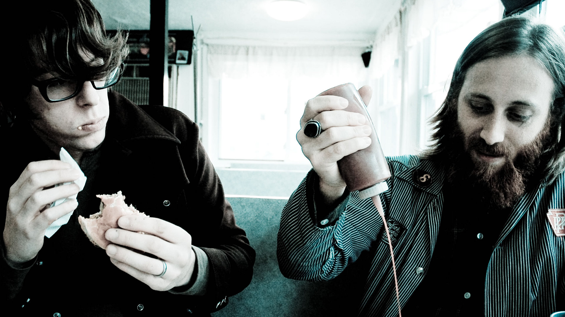 Dan Auerbach and Patrick Carney of The Black Keys HD Wallpaper
