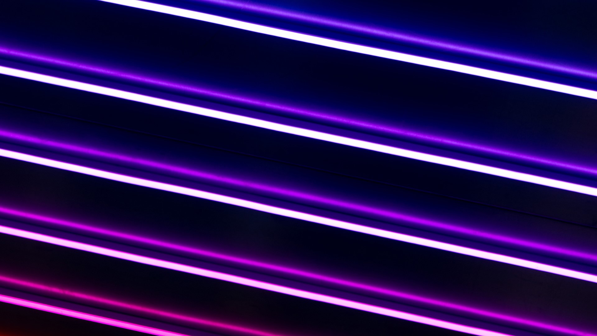 Diagonal neon lights in purple and pink HD Wallpaper