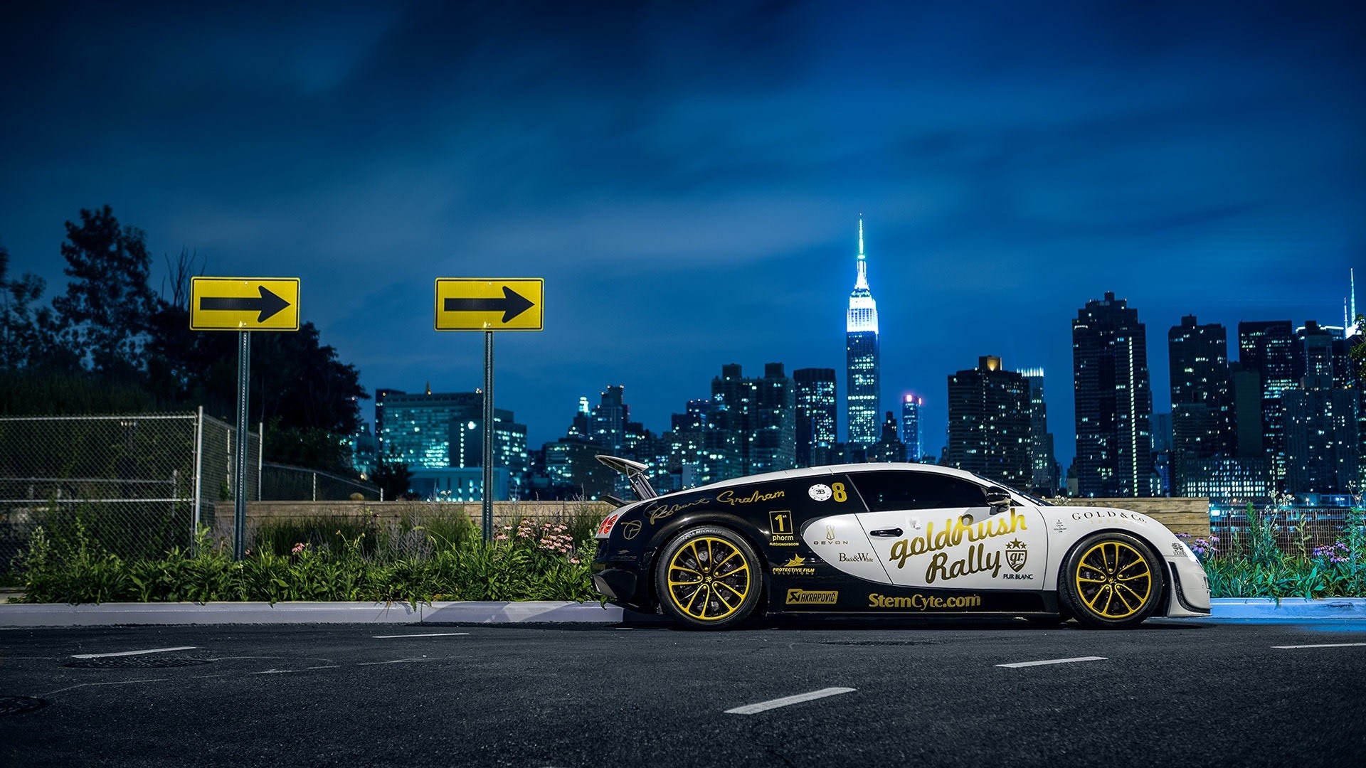 Bugatti Veyron Super Sport in New York City at Night HD Wallpaper