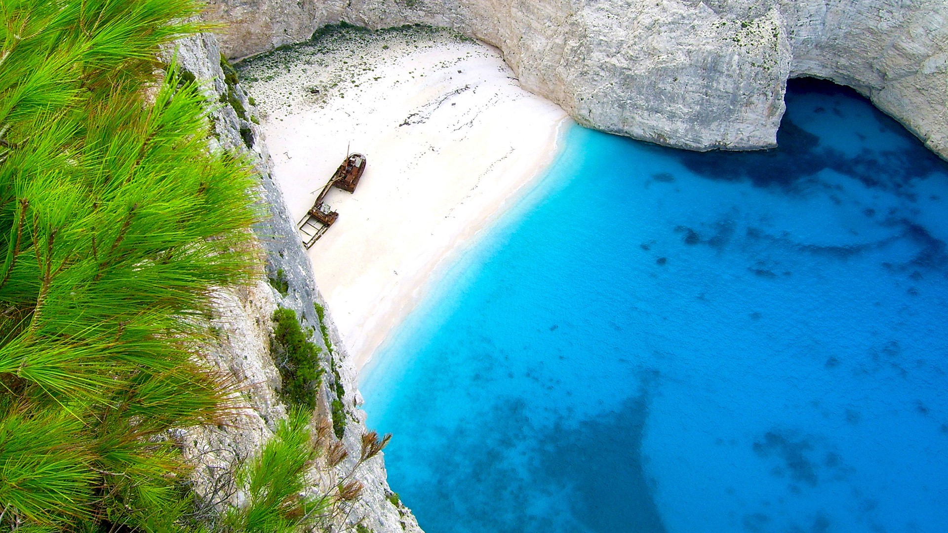 Shipwreck on Navagio Beach, Zakynthos, Greece HD Wallpaper