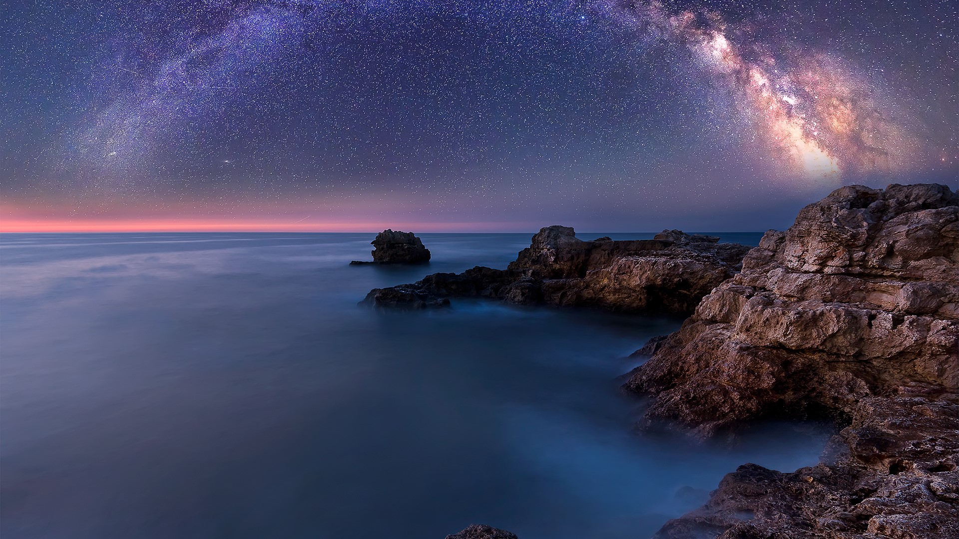 Milky Way over the Black Sea coast in Bulgaria HD Wallpaper