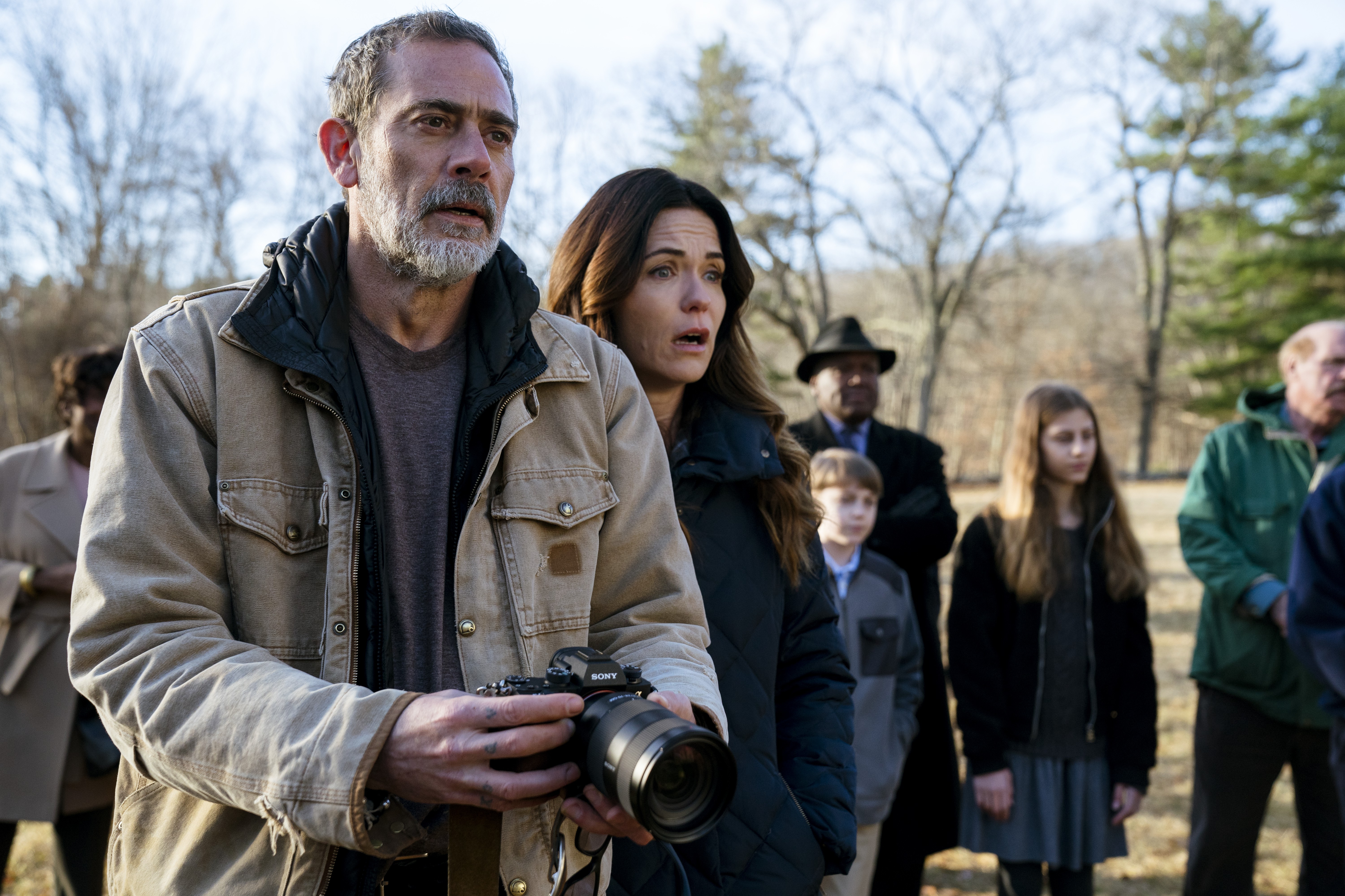Jeffrey Dean Morgan and Katie Aselton in The Unholy 4K HD Wallpaper