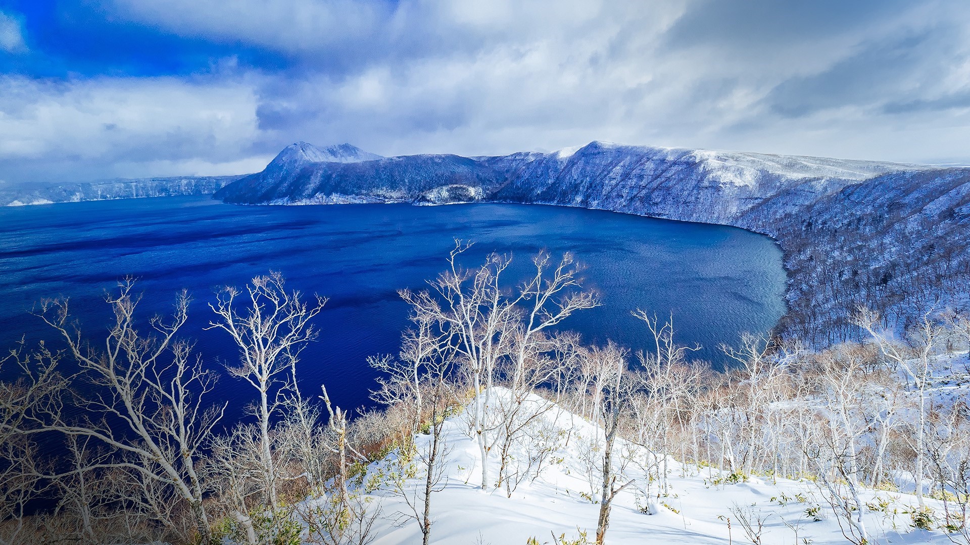 Lake Mashu in winter, Japan HD Wallpaper