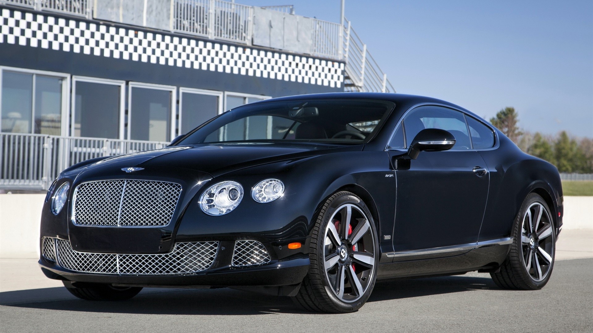 Black Bentley Continental GT on a Racetrack HD Wallpaper