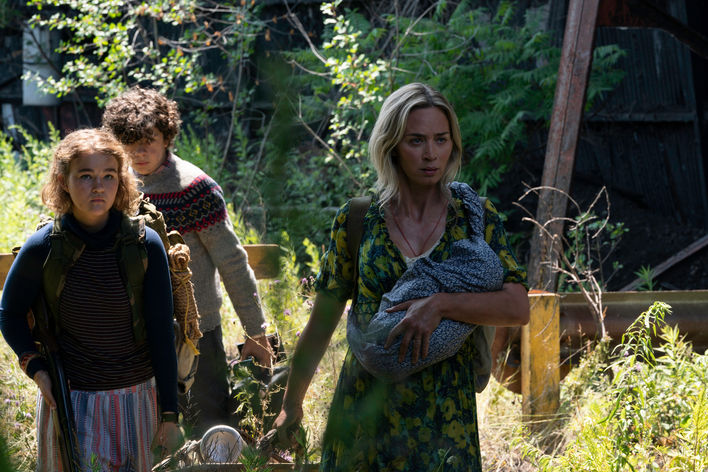 Emily Blunt, Noah Jupe, and Millicent Simmonds in A Quiet Place HD Wallpaper