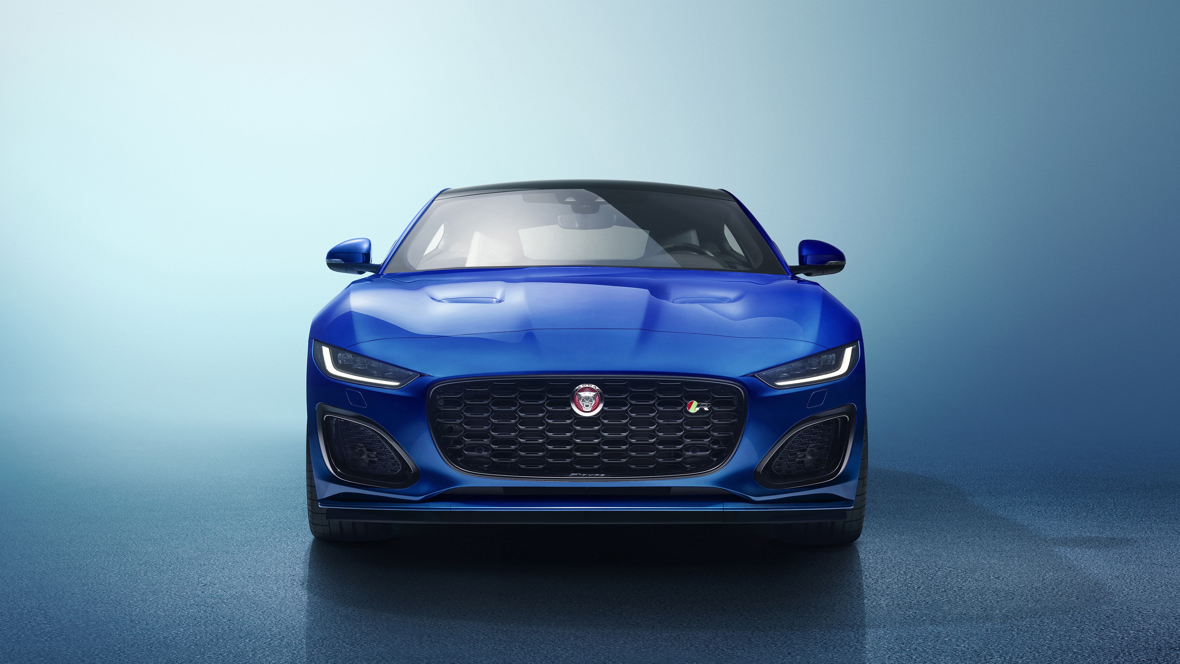4K Jaguar F-Type Frontal View HD Wallpaper