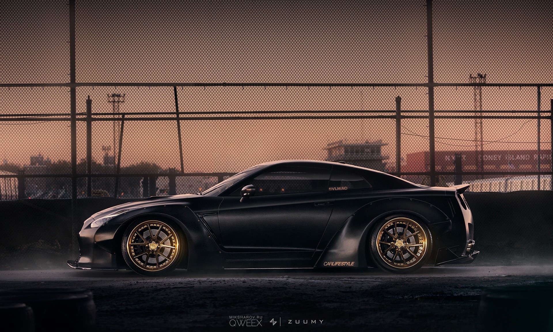 Black Nissan GT-R with gold rims HD Wallpaper