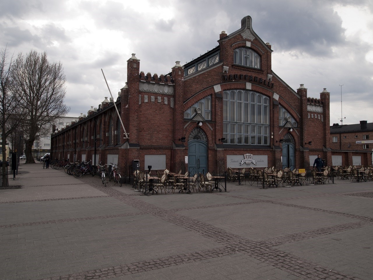 Market building in Oulu, Finland HD Wallpaper