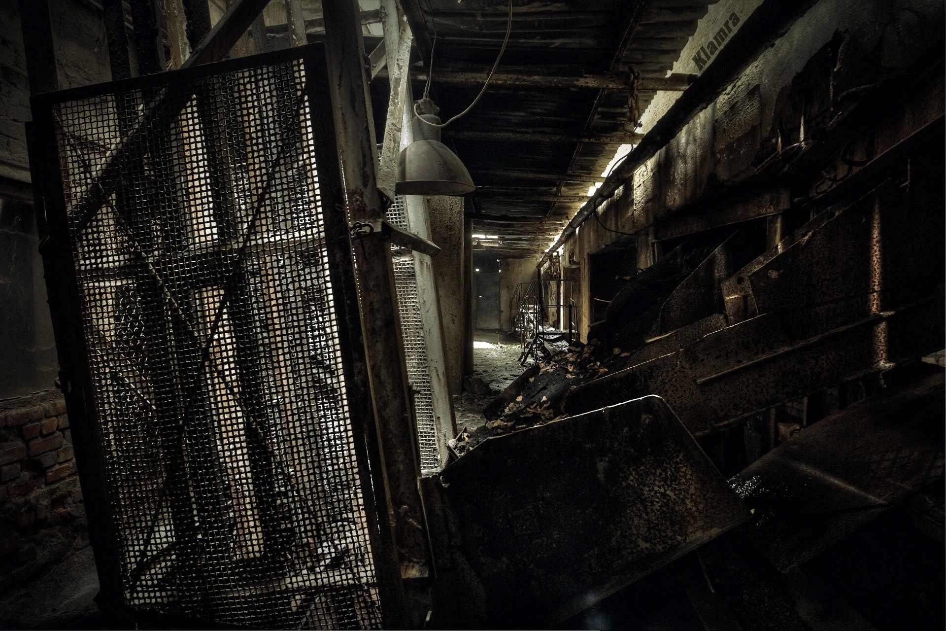 Abandoned factory corridor in Poland HD Wallpaper