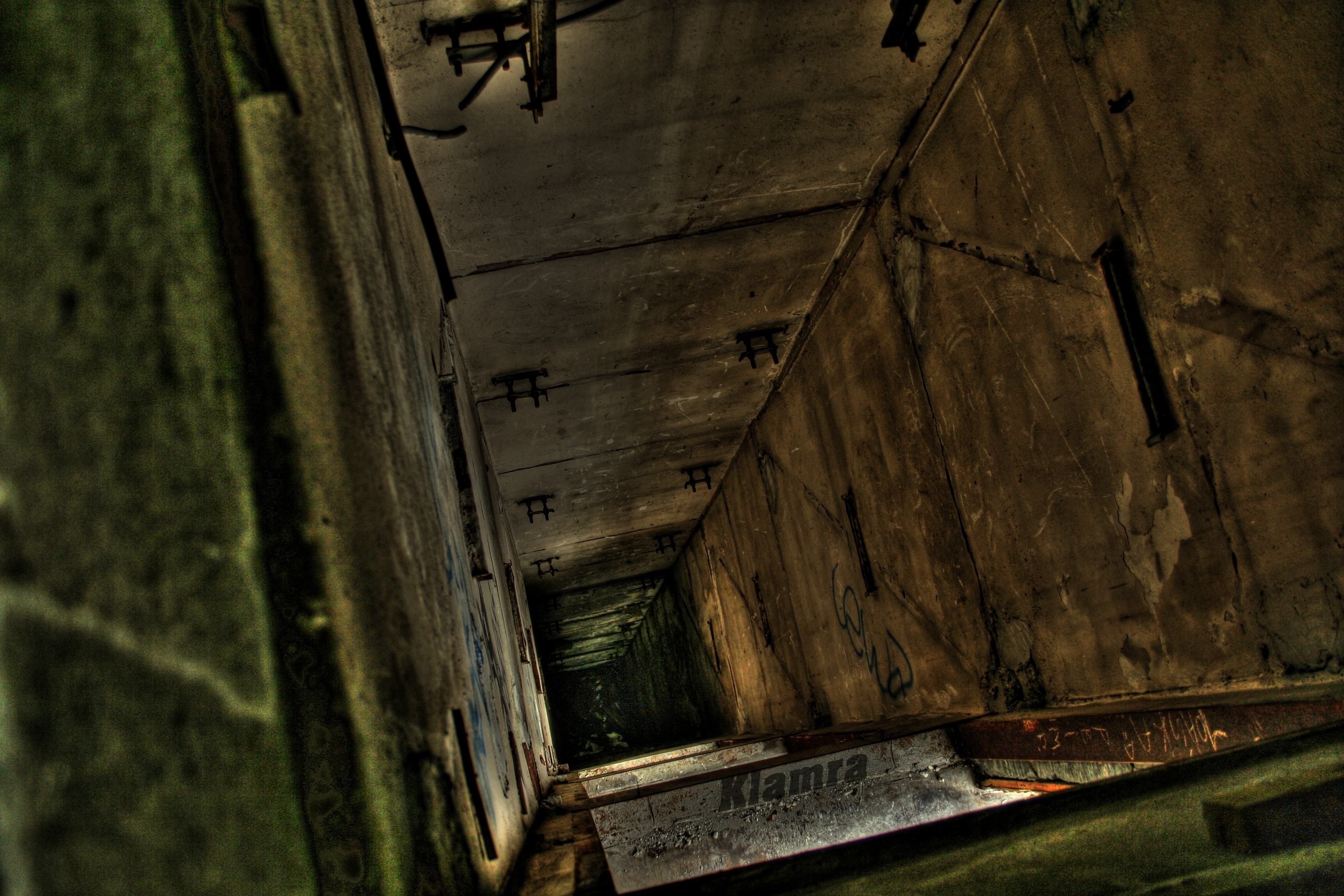 Abandoned Elevator Shaft in Poland HD Wallpaper