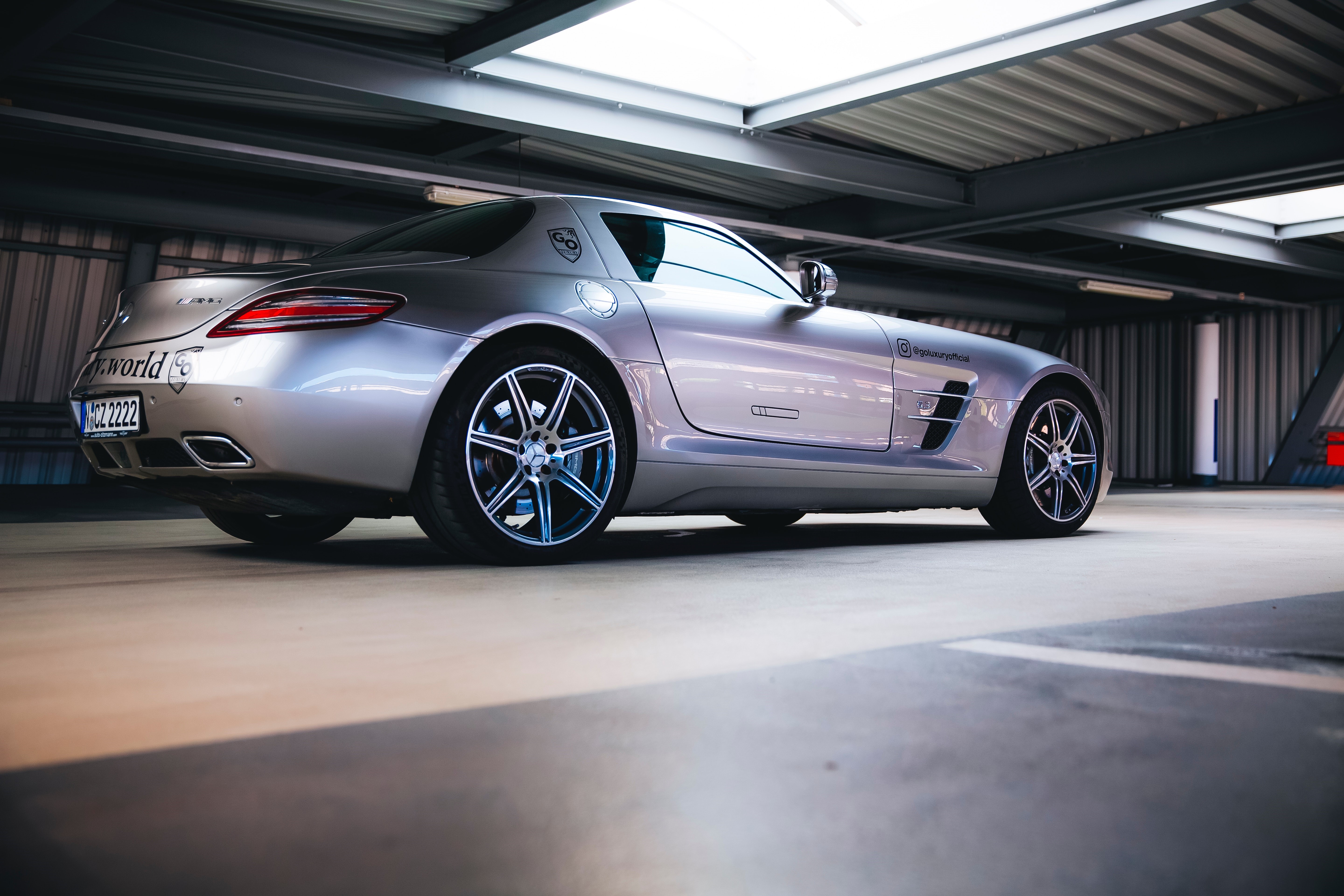 4K Mercedes-Benz SLS AMG in parking garage HD Wallpaper