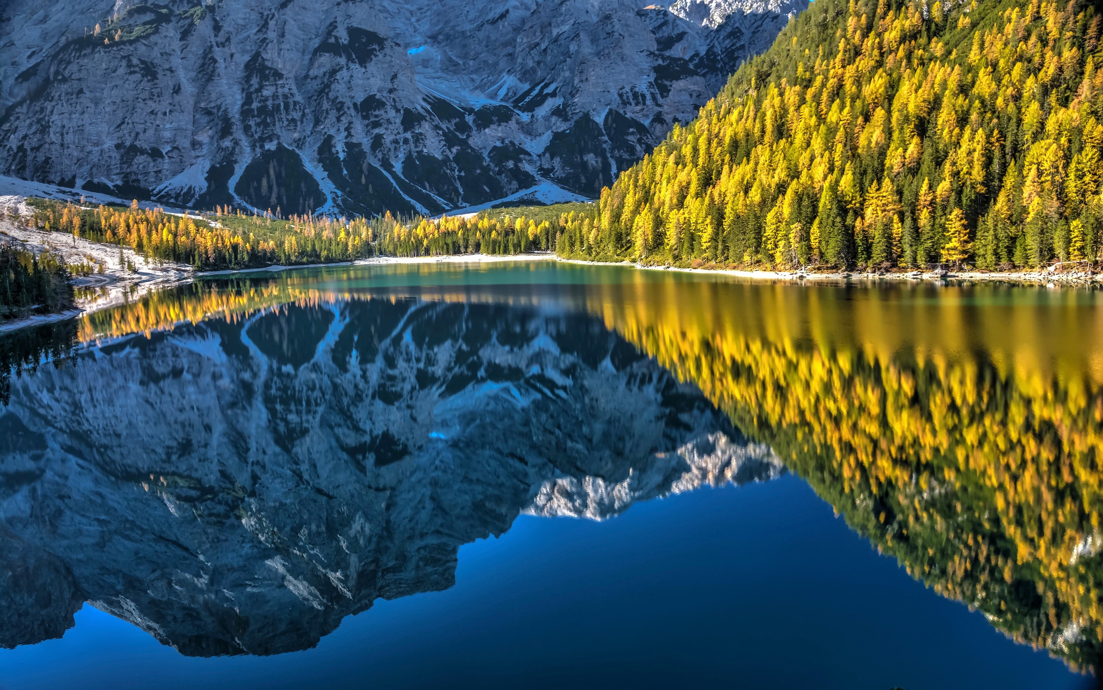 Lake of Braies reflection in Italy HD Wallpaper