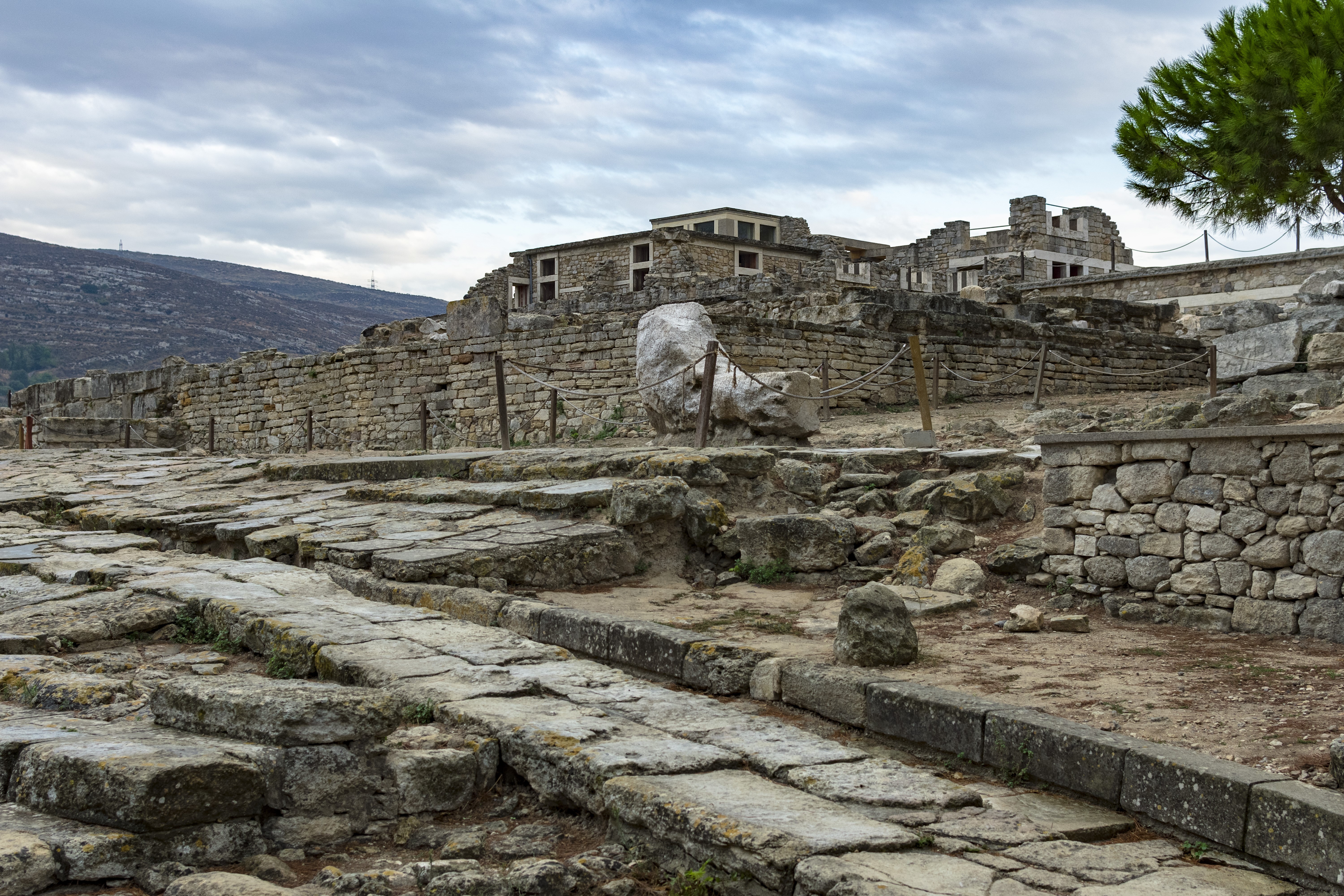 Ruins of Knossos Palace, Crete, Greece HD Wallpaper
