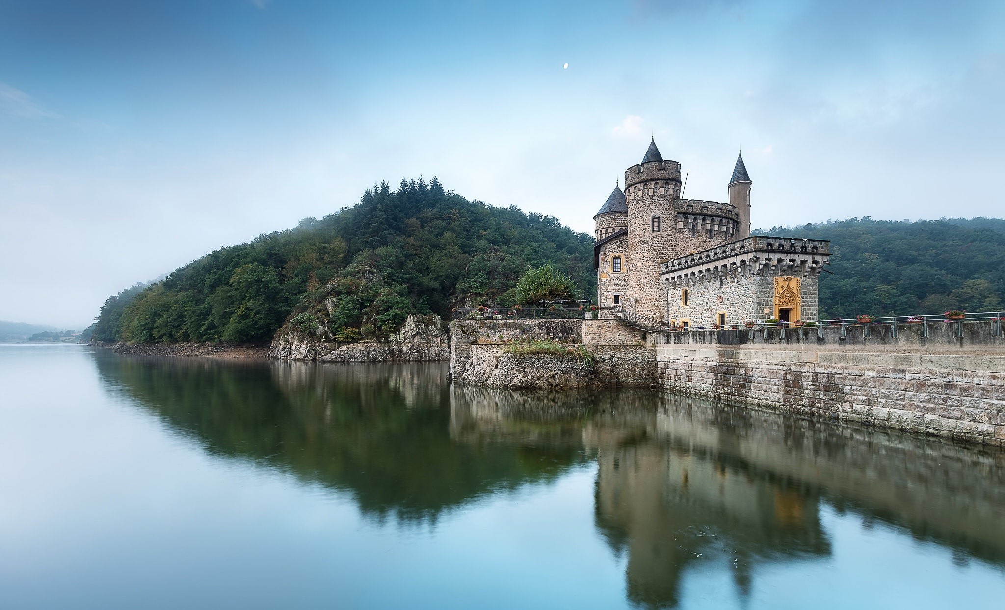 Château de la Roche reflected in water in France HD Wallpaper