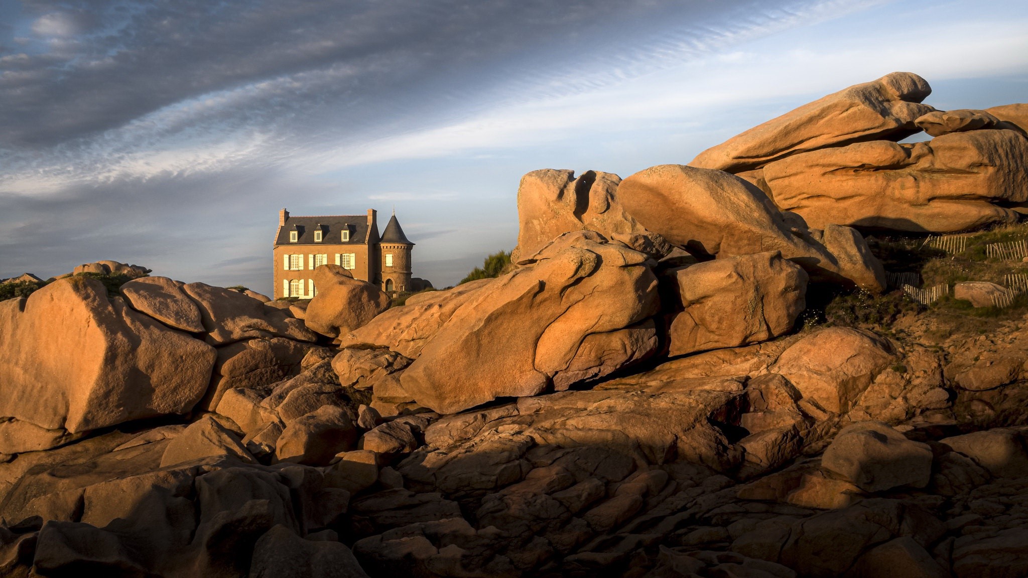 House on a rocky coast in France HD Wallpaper