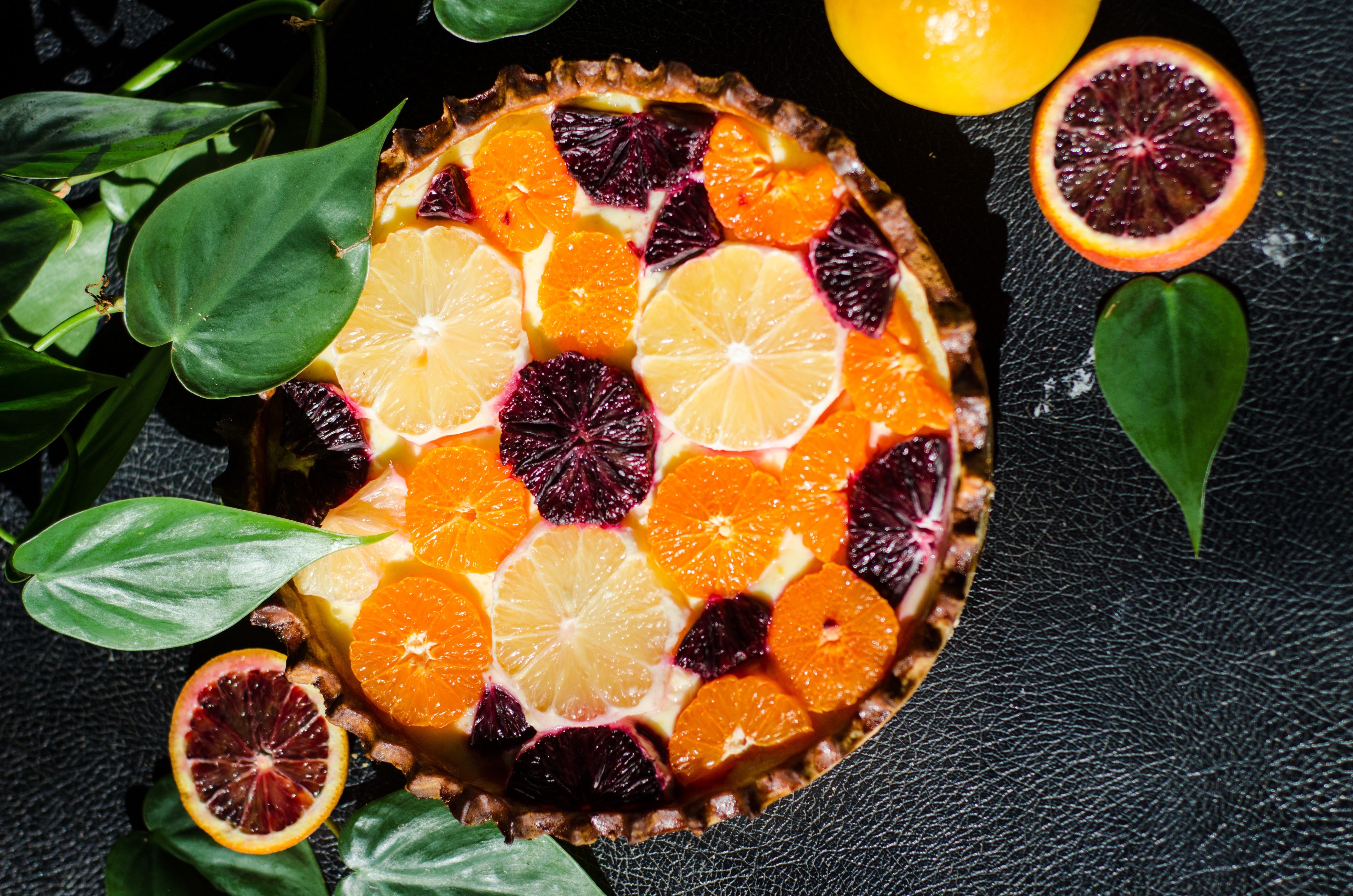 Citrus Fruit Tart with Blood Oranges and Lemons HD Wallpaper