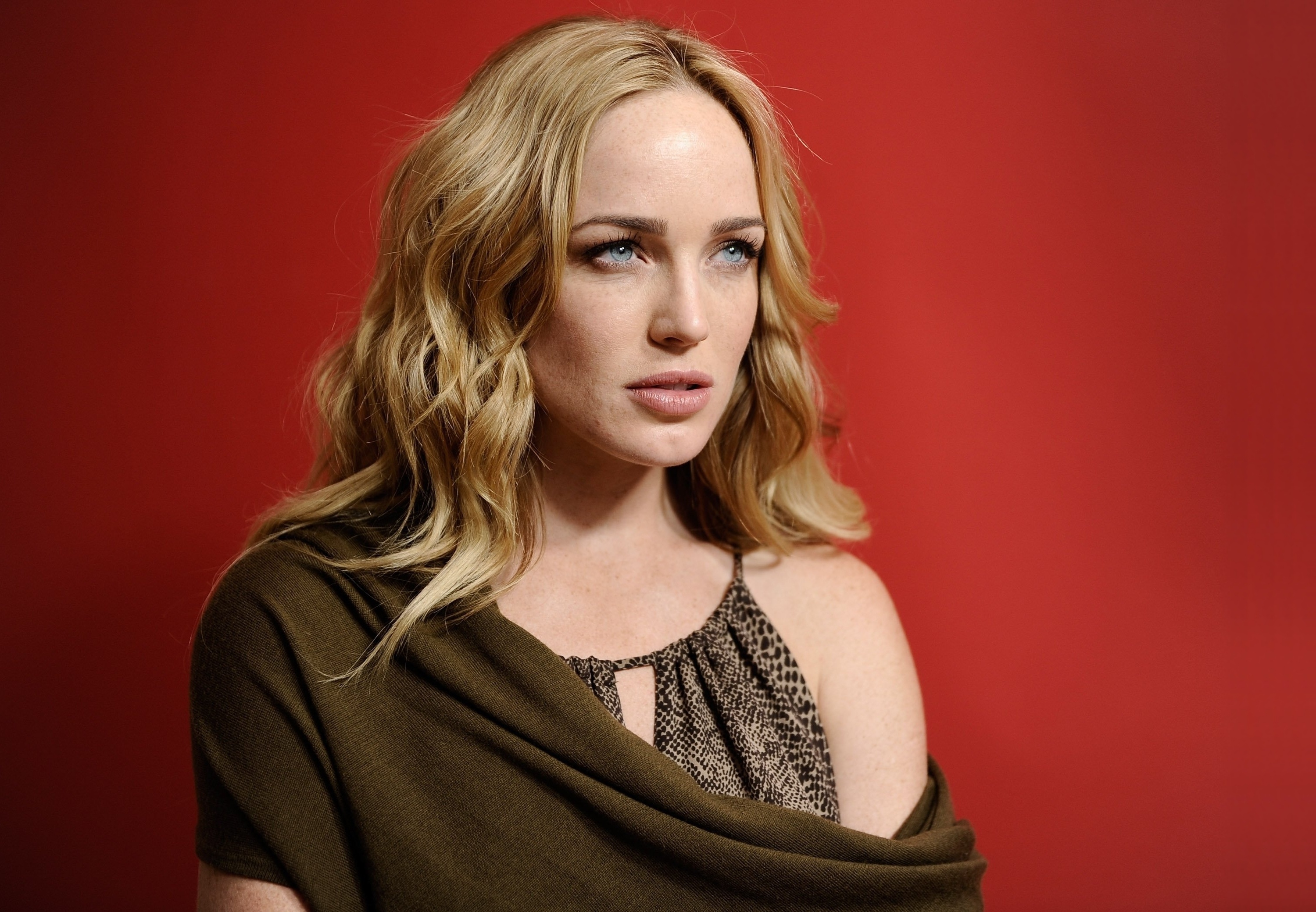 Caity Lotz Blonde Actress HD Wallpaper