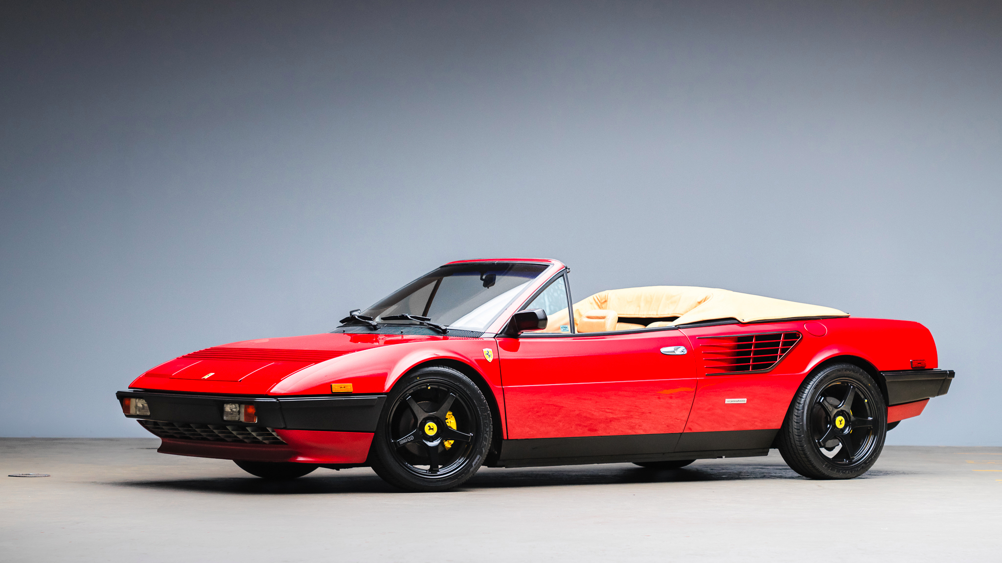 Red 1984 Ferrari Mondial Quattrovalvole Convertible HD Wallpaper