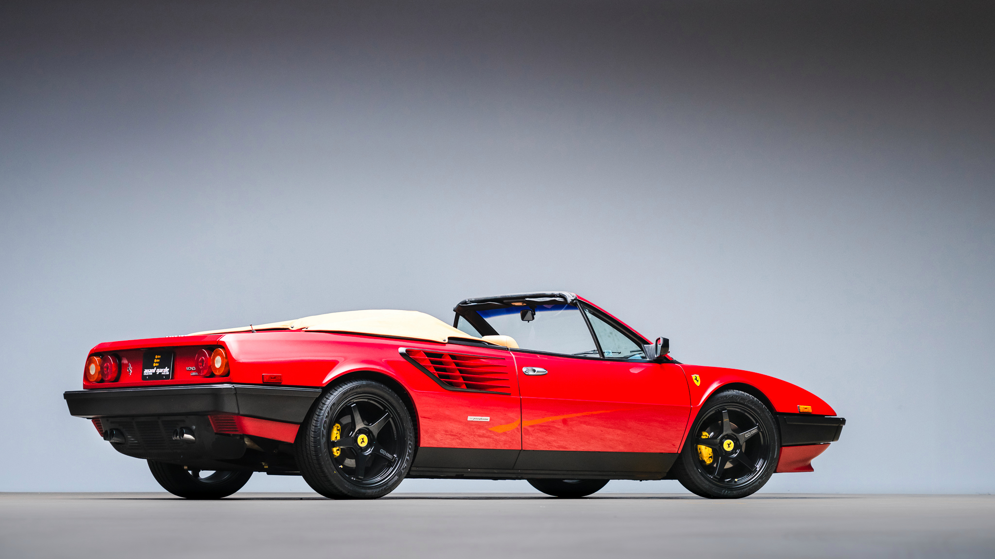 Red 1984 Ferrari Mondial Quattrovalvole Convertible HD Wallpaper