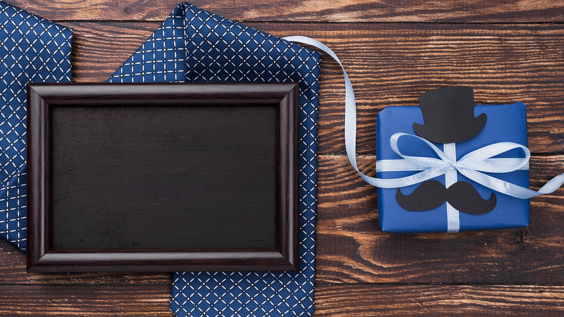 Father's Day Gift with Tie and Photo Frame HD Wallpaper