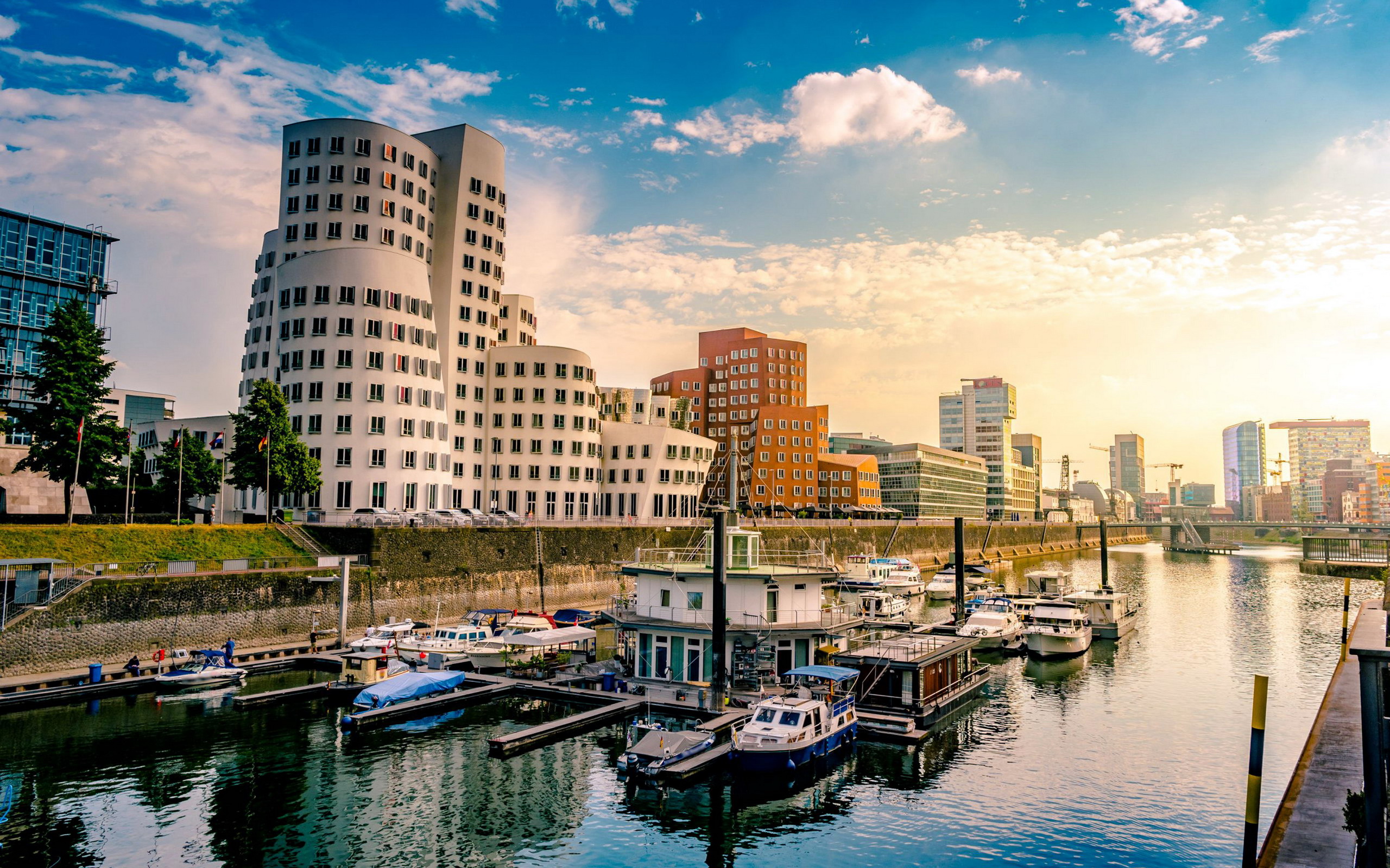 Gehry Buildings and Marina in Düsseldorf HD Wallpaper