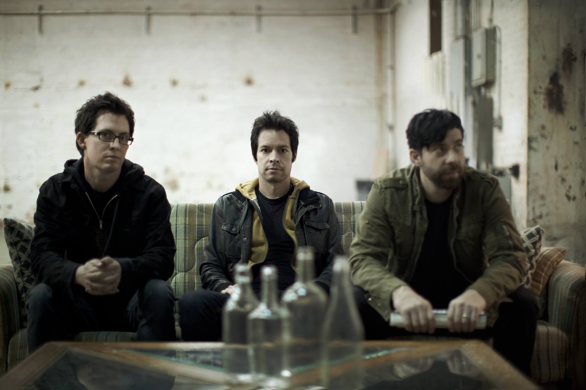 Chevelle band members sitting on a couch HD Wallpaper
