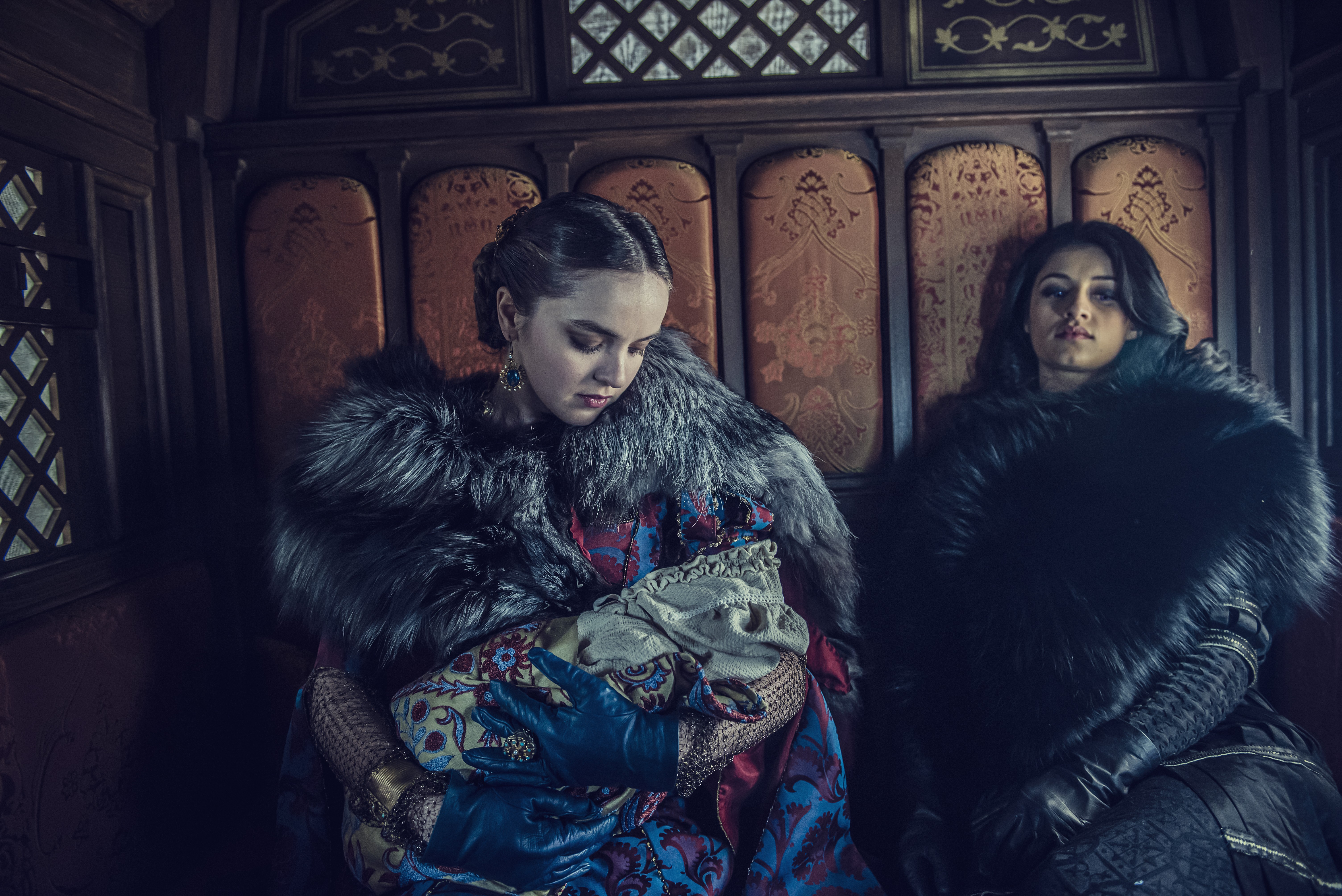 Queen Kalis and Yennefer of Vengerberg with a baby HD Wallpaper