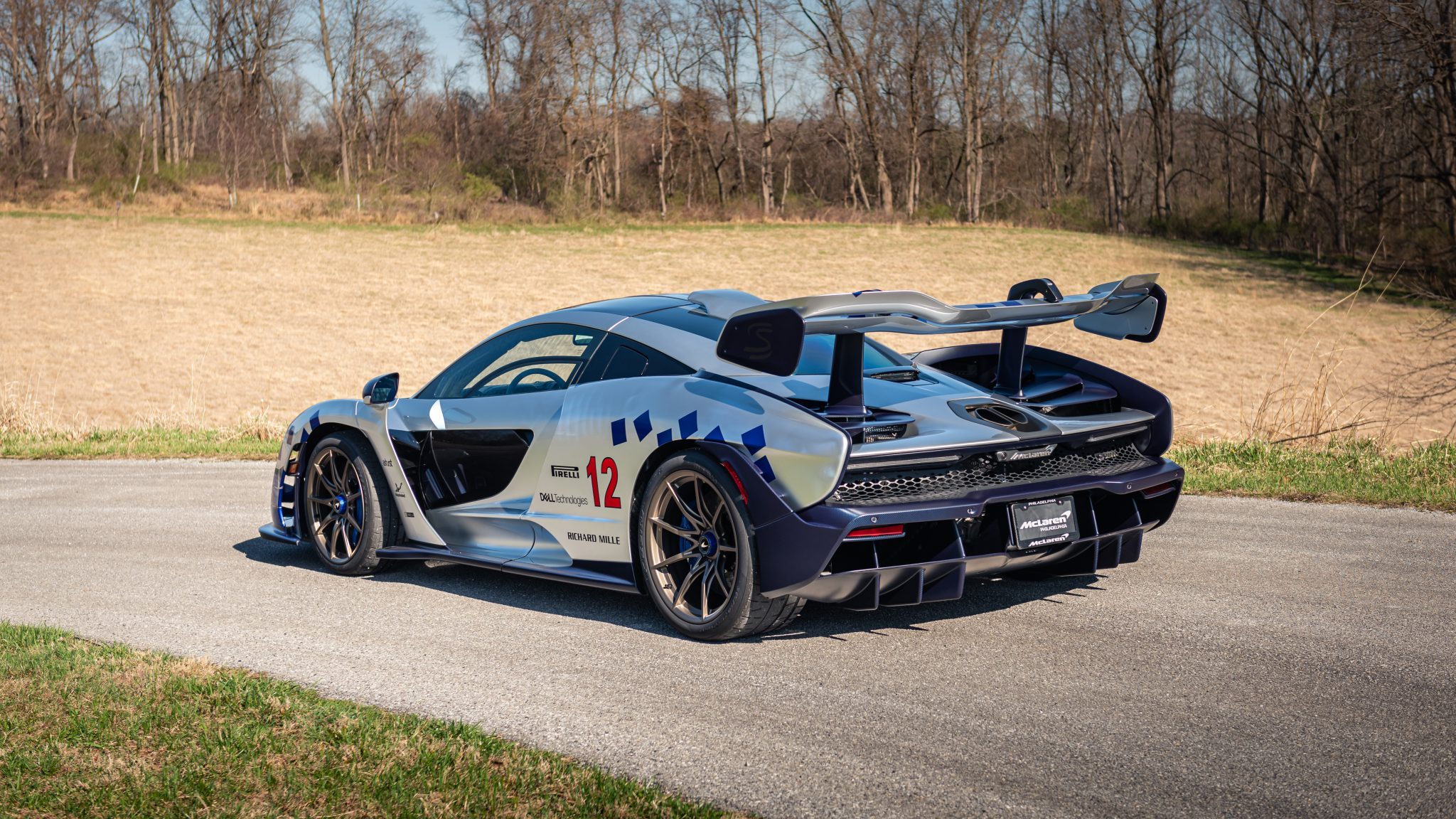 2019 McLaren Senna with racing livery HD Wallpaper
