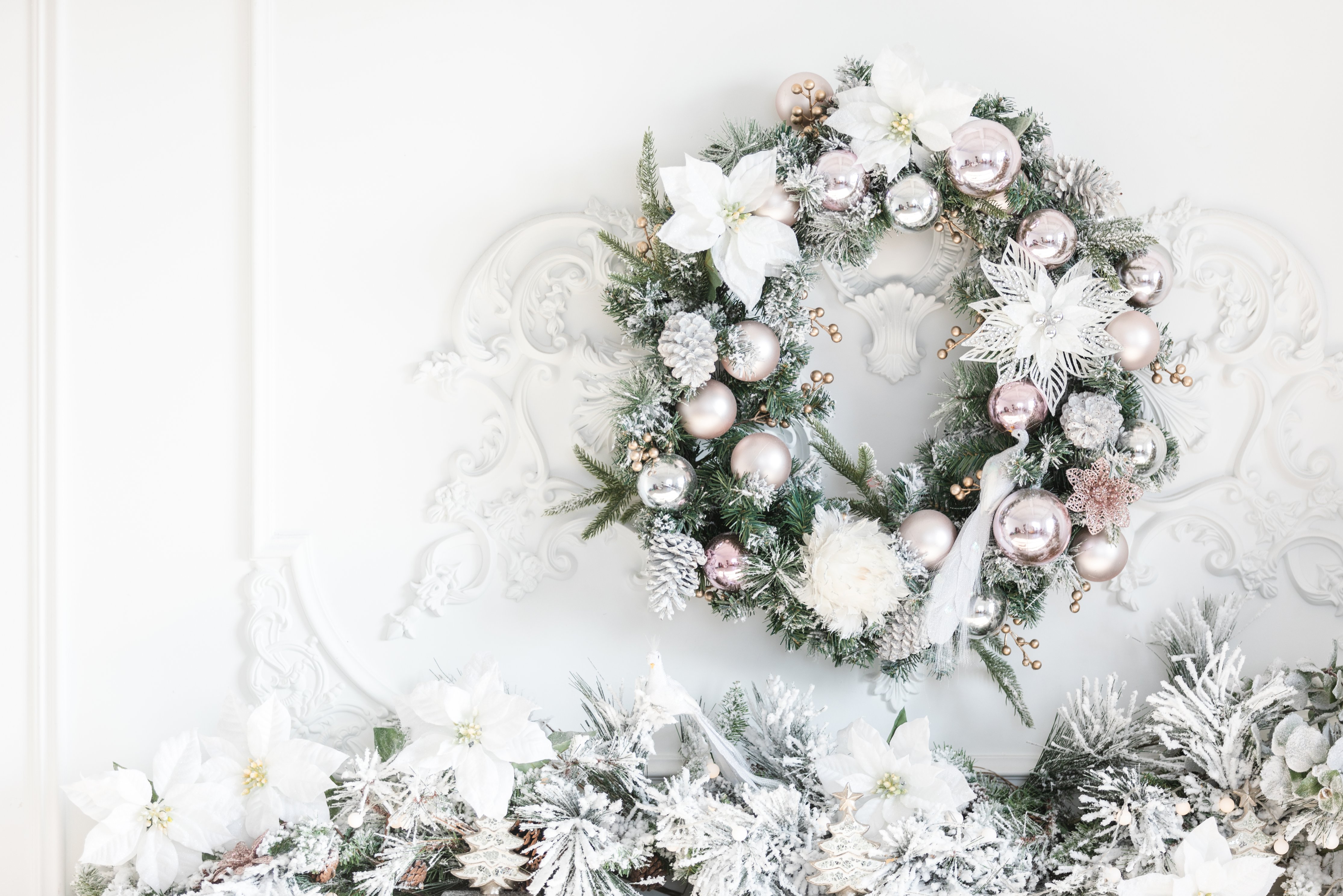 Pink and Silver Christmas Wreath with Poinsettias HD Wallpaper