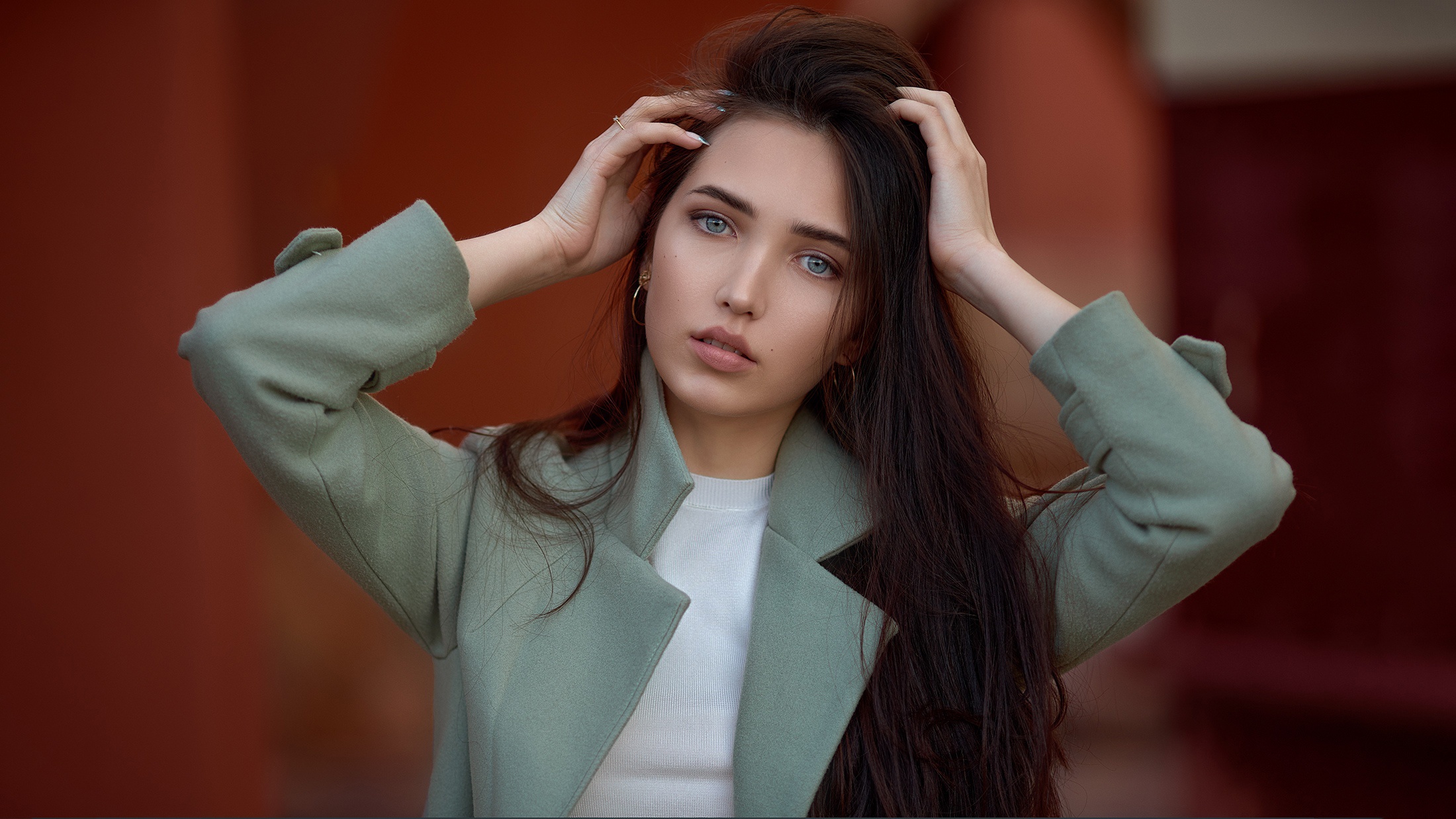 Brunette Woman with Blue Eyes and Long Hair HD Wallpaper