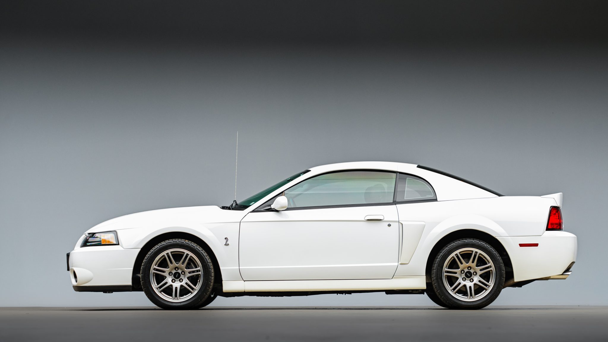 2004 Ford Mustang SVT Cobra Coupe HD Wallpaper