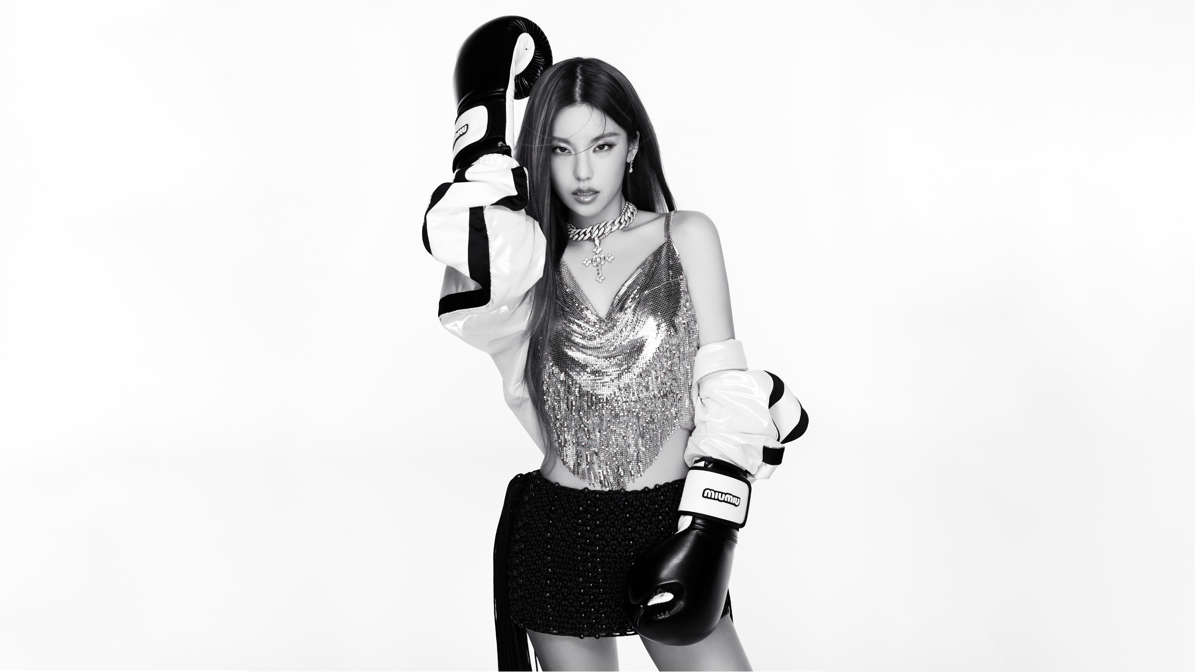Yeji from ITZY with boxing gloves HD Wallpaper