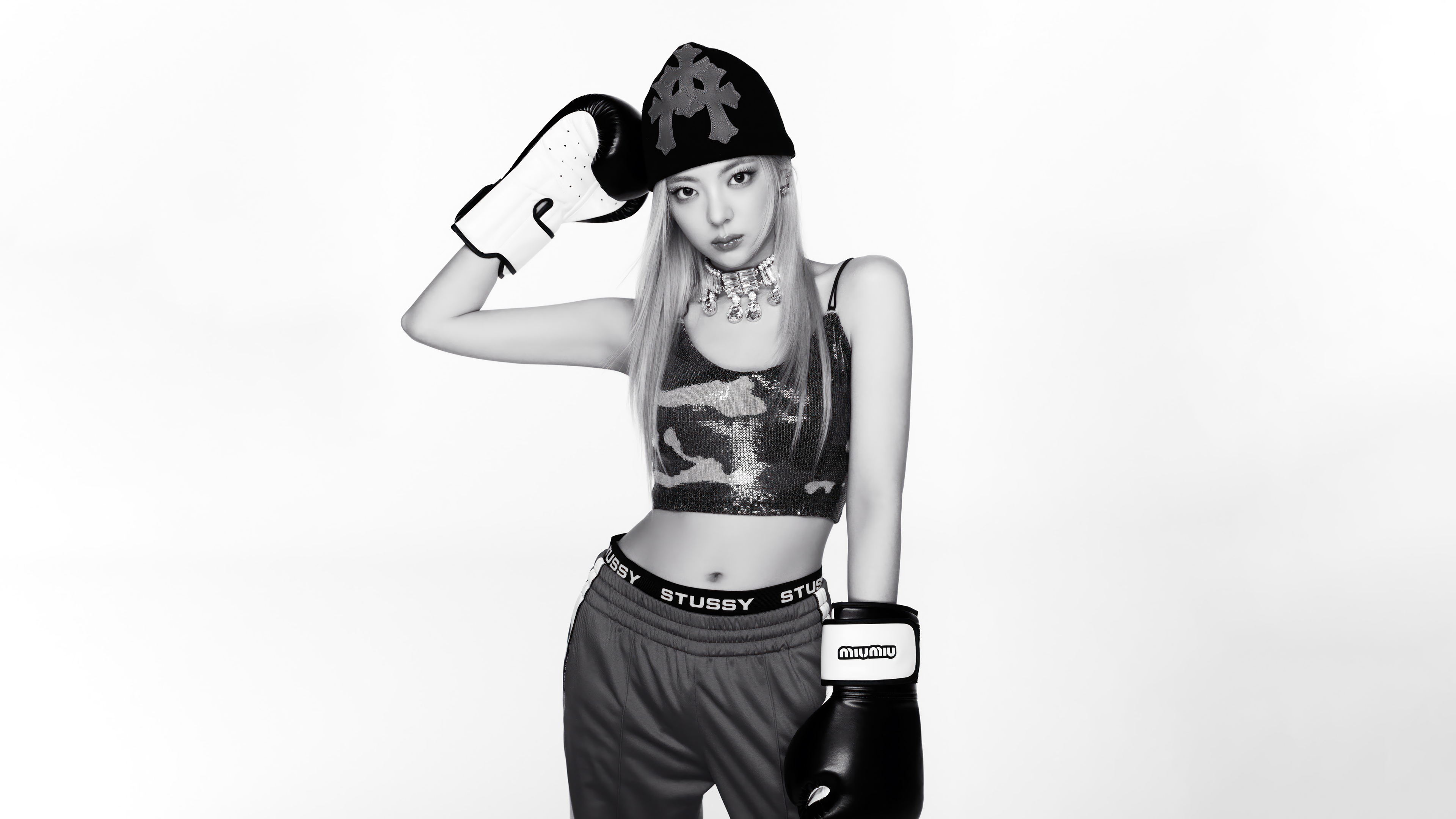 Lia from ITZY wearing boxing gloves and a beanie HD Wallpaper