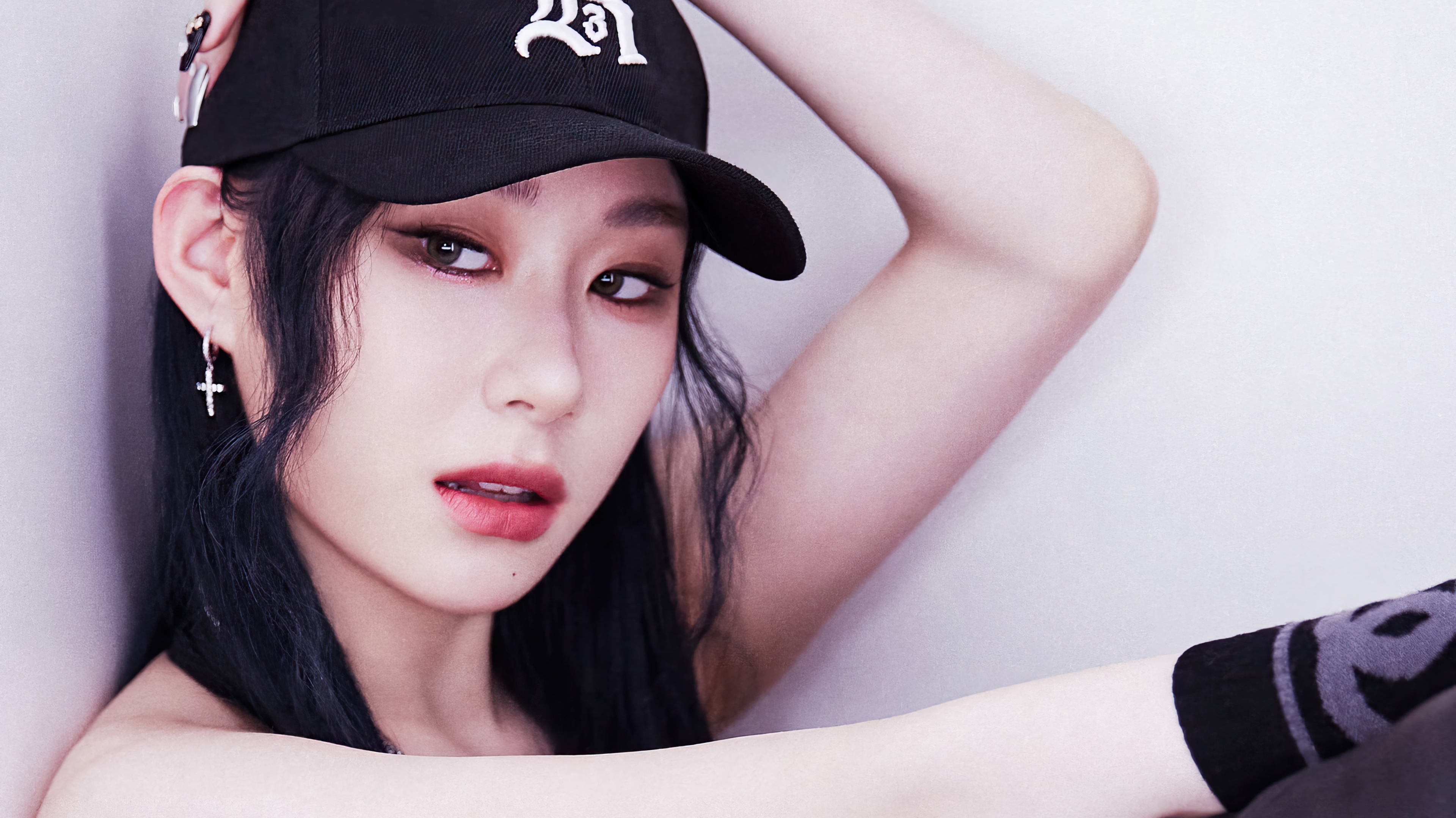 Chaeryeong from ITZY in 4K HD Wallpaper