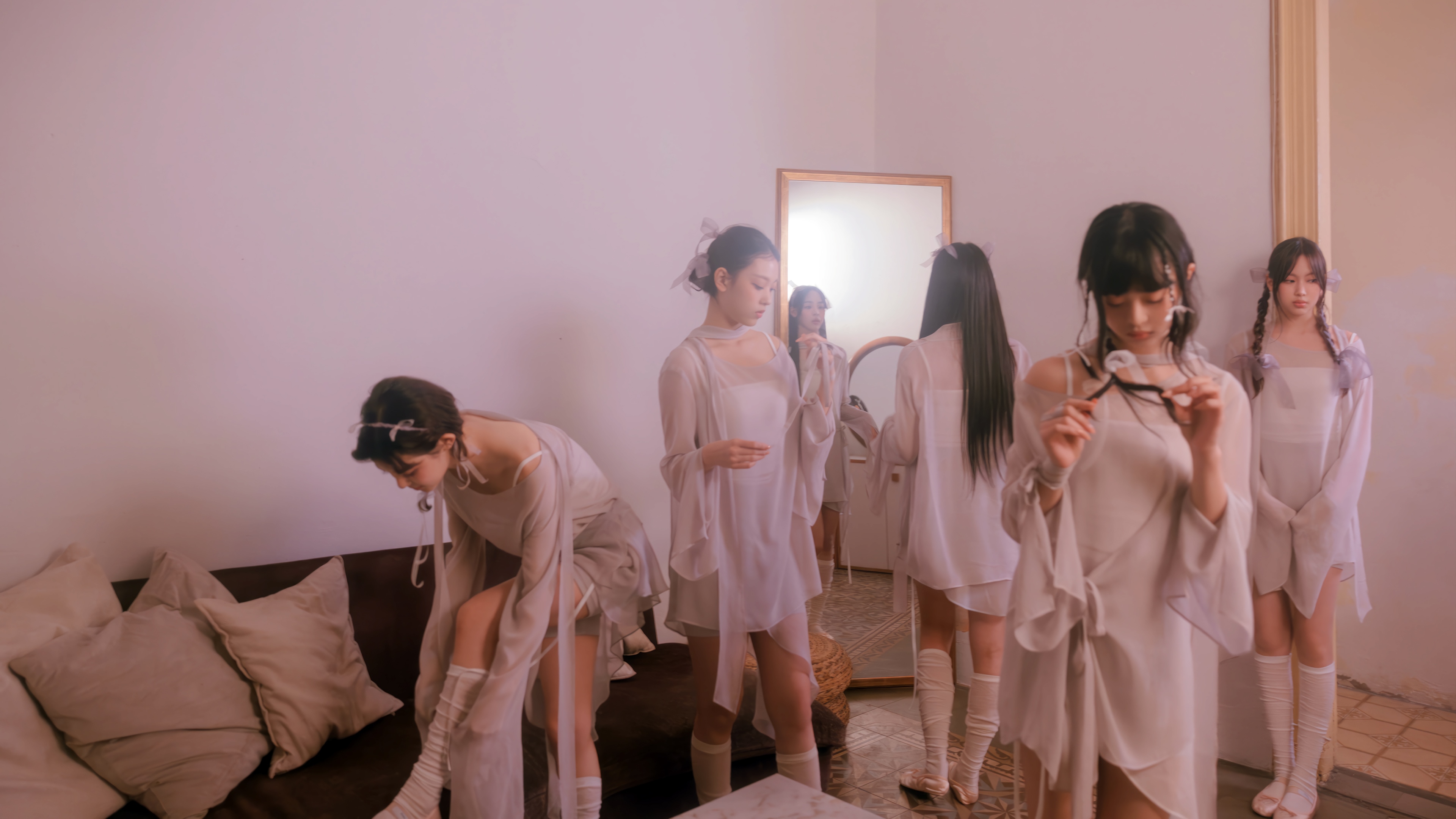 NewJeans members in ethereal outfits HD Wallpaper