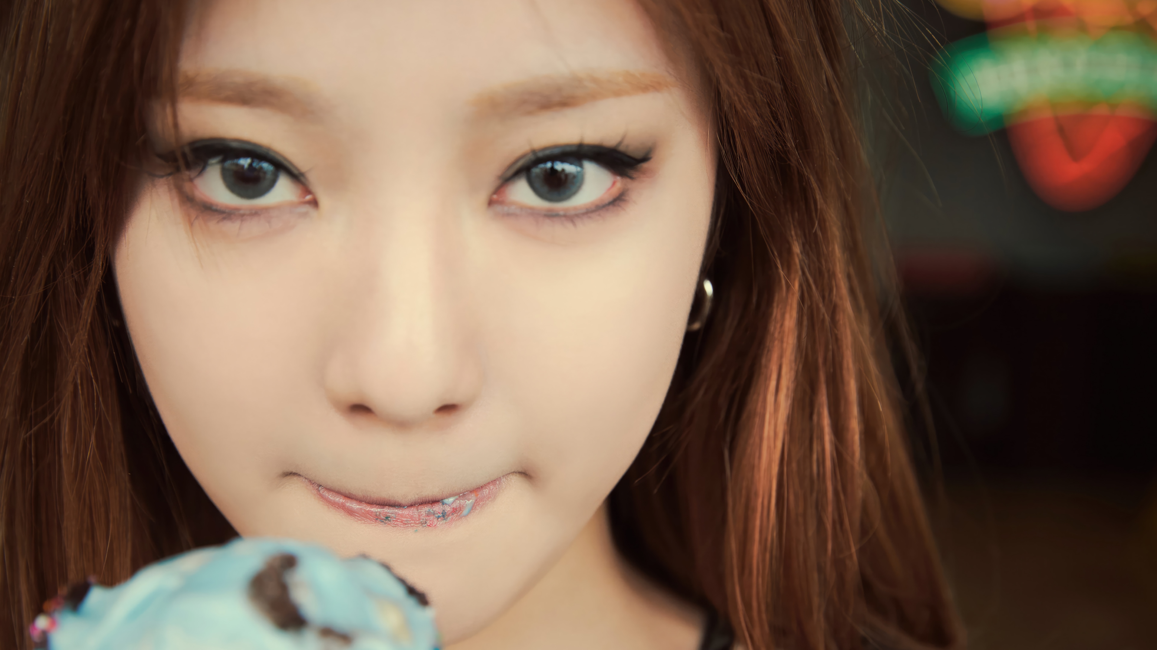 Ningning Aespa eating ice cream 4K HD Wallpaper