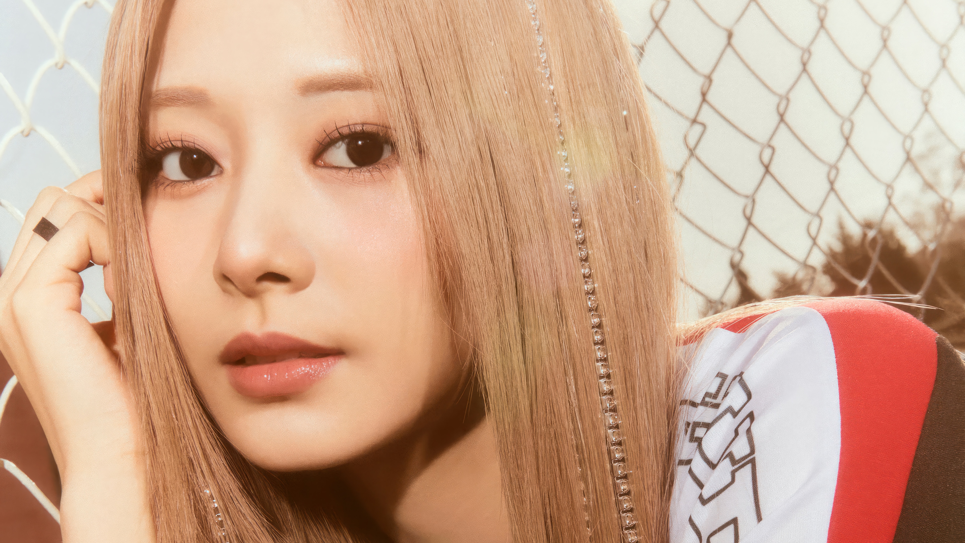 Tzuyu from TWICE in 4K HD Wallpaper