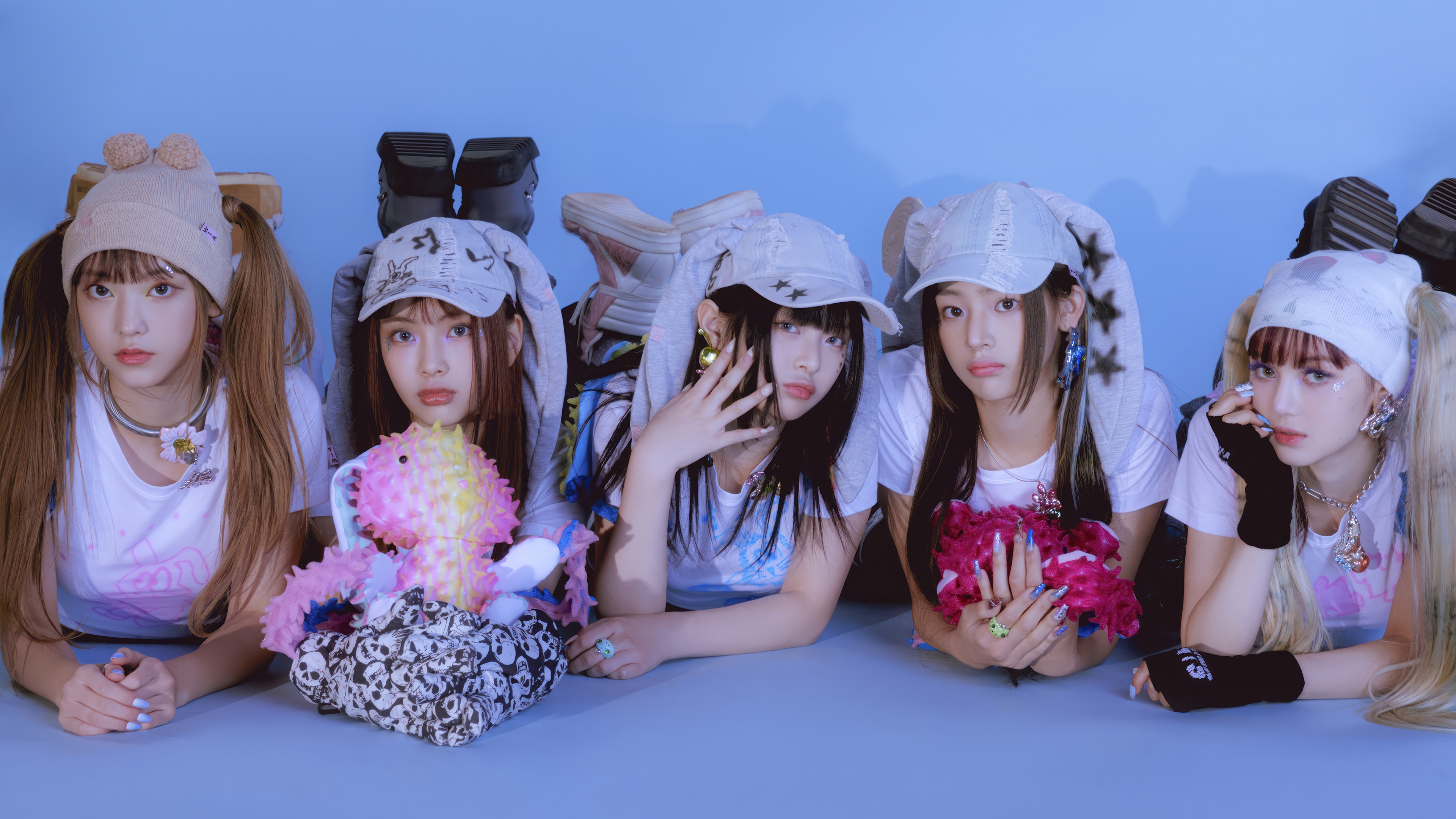 NewJeans members in bunny hats HD Wallpaper