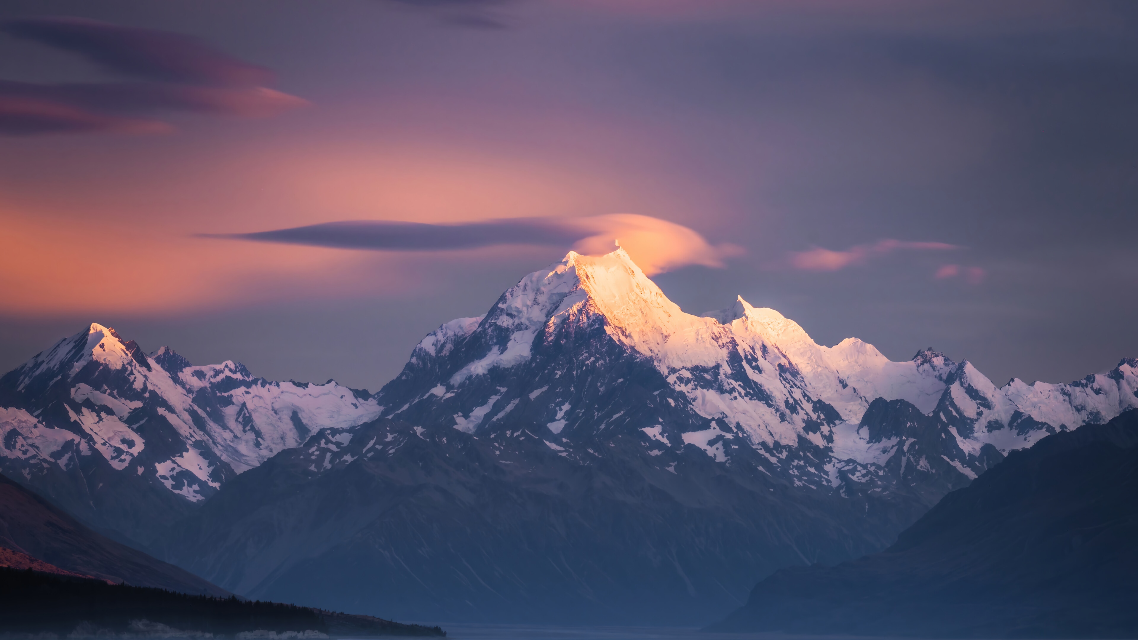 Snowy mountains in New Zealand at sunset 4K HD Wallpaper