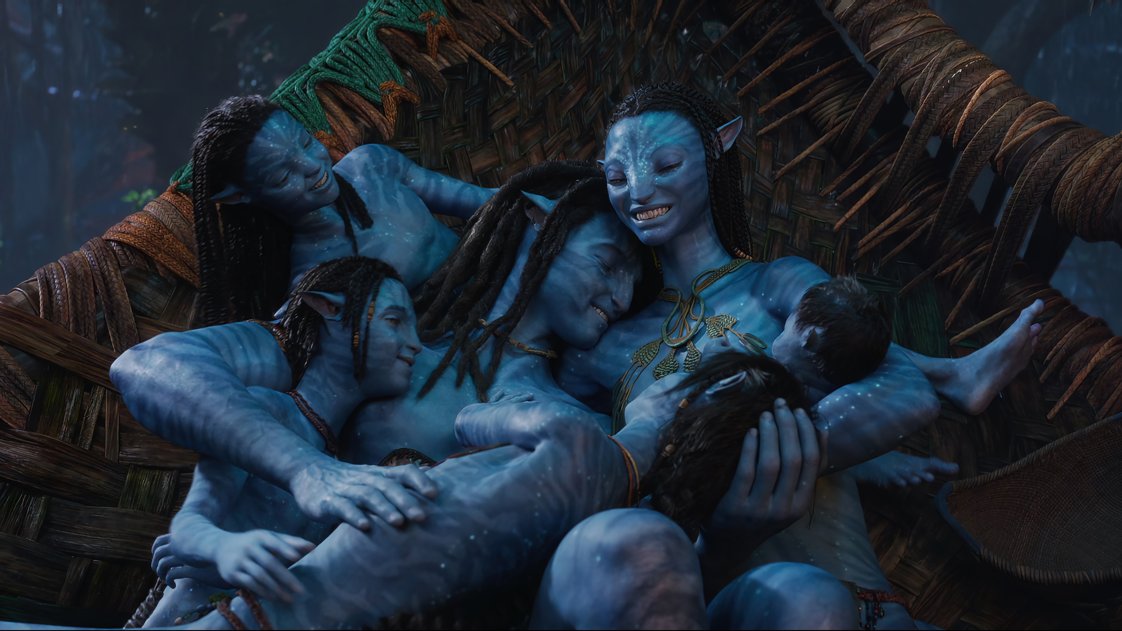 Avatar: The Way of the Water Family Hug HD Wallpaper