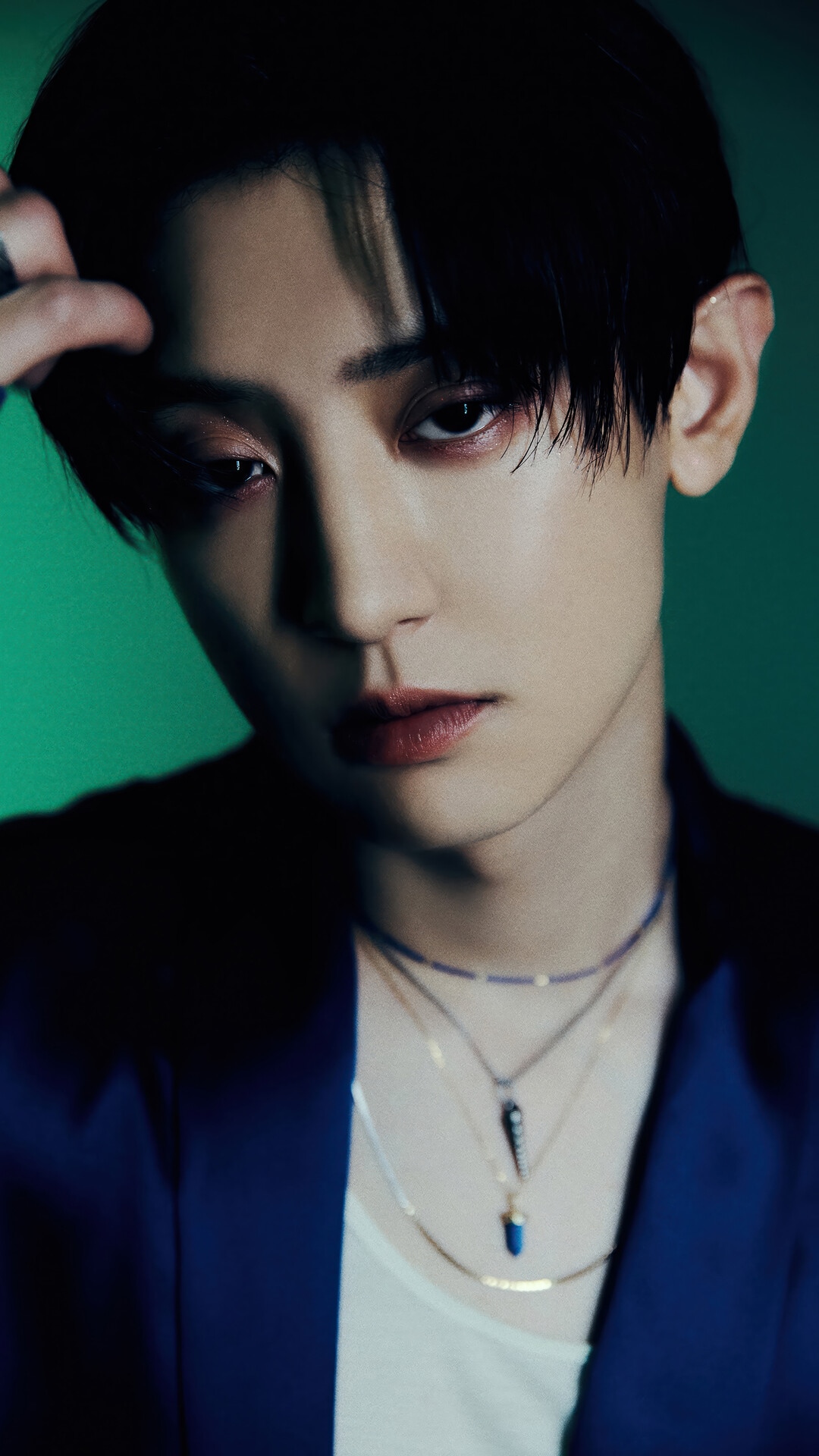 Chanyeol wearing necklaces and a blue jacket HD Phone Wallpaper