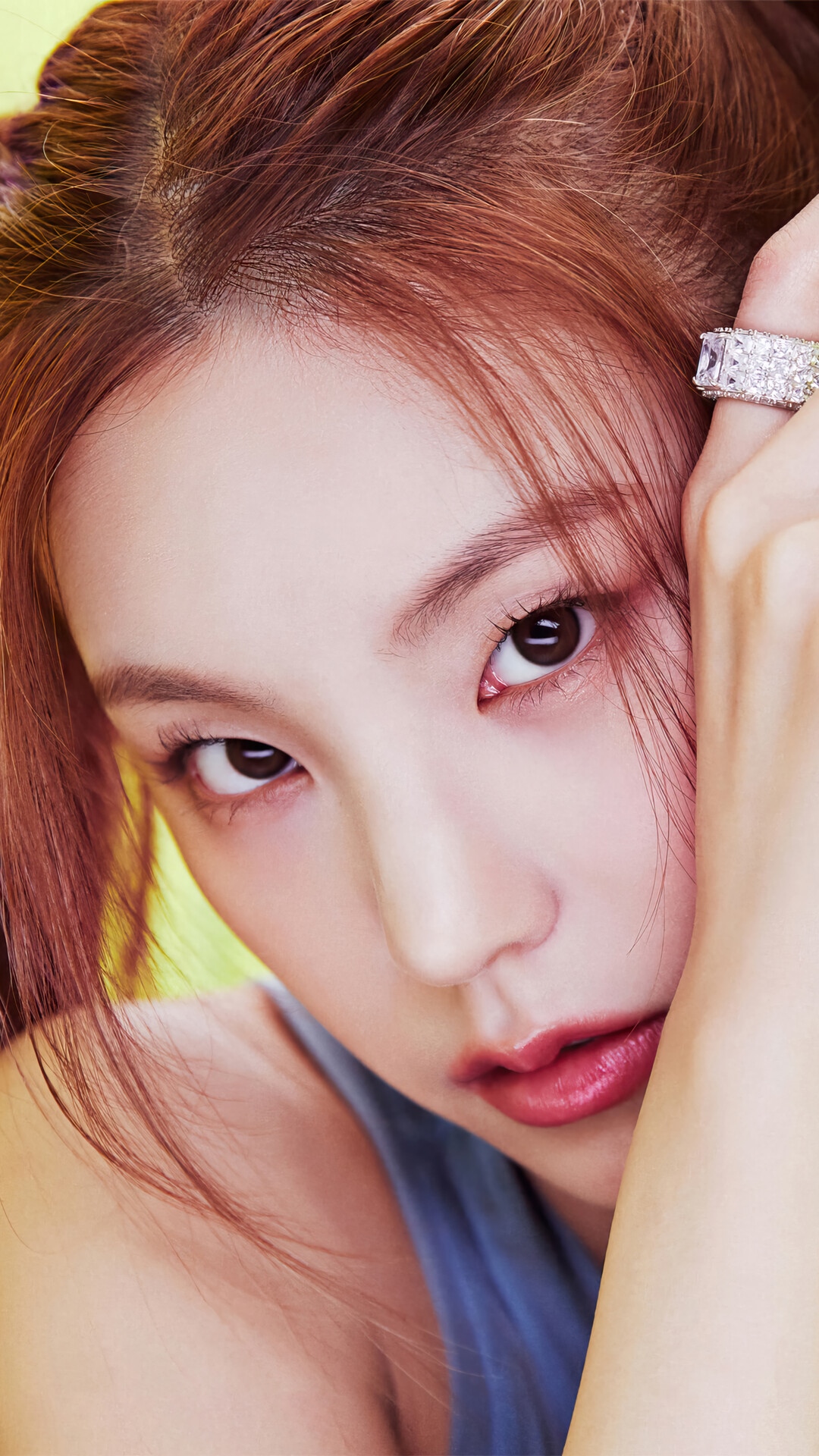 Yeji from ITZY with a diamond ring HD Phone Wallpaper