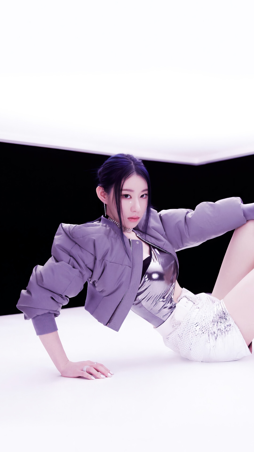Chaeryeong from ITZY in a futuristic outfit HD Phone Wallpaper