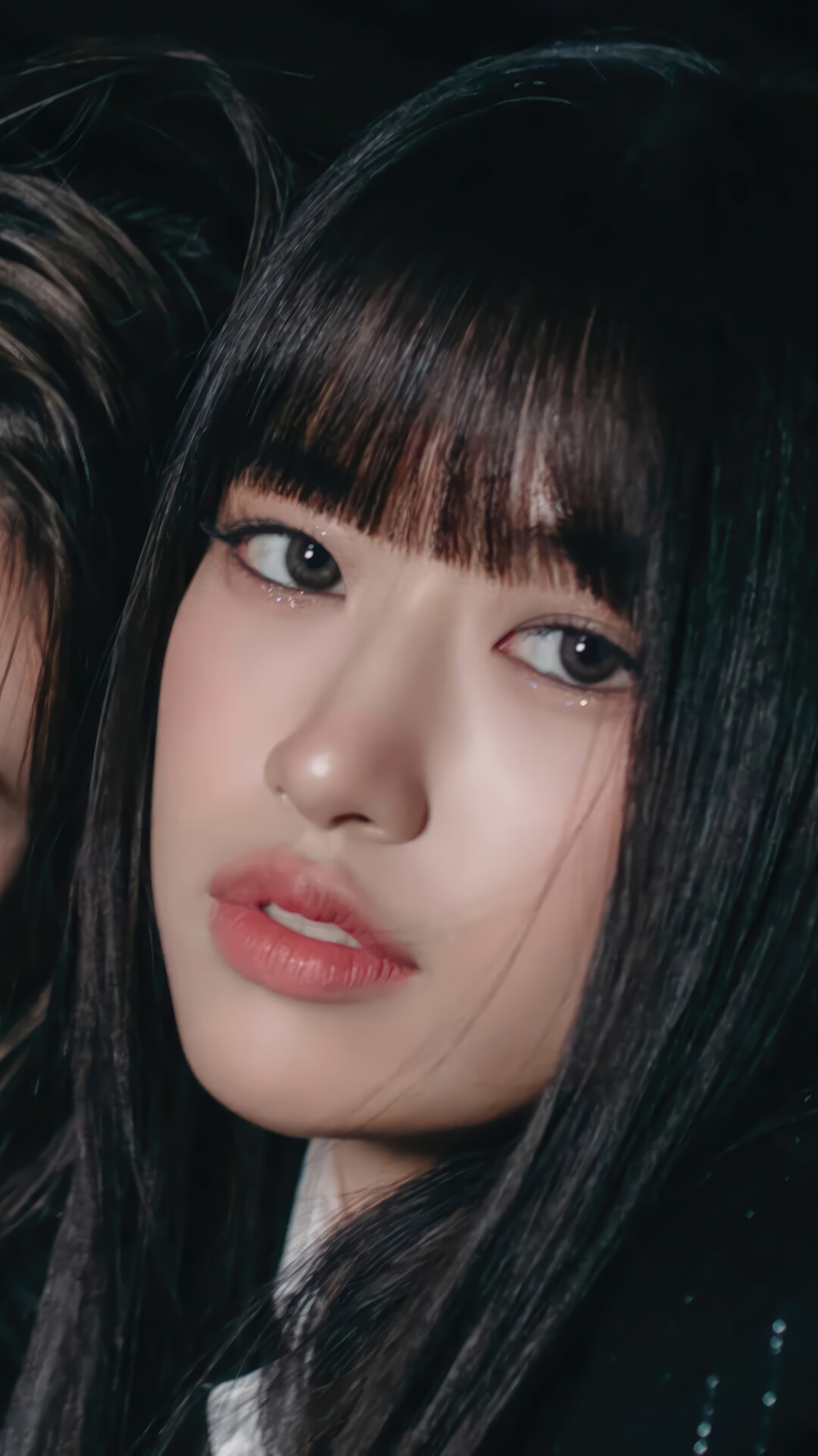 An Yu-jin and Kim Ga-eul from IVE HD Phone Wallpaper