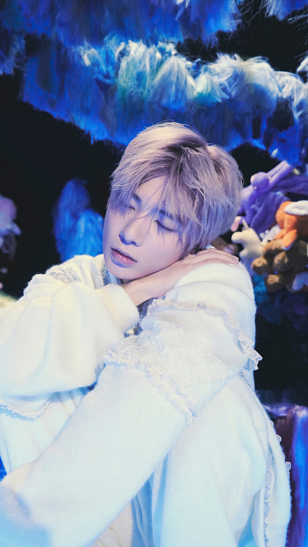 TXT Taehyun in White Outfit with Blue Background HD Phone Wallpaper