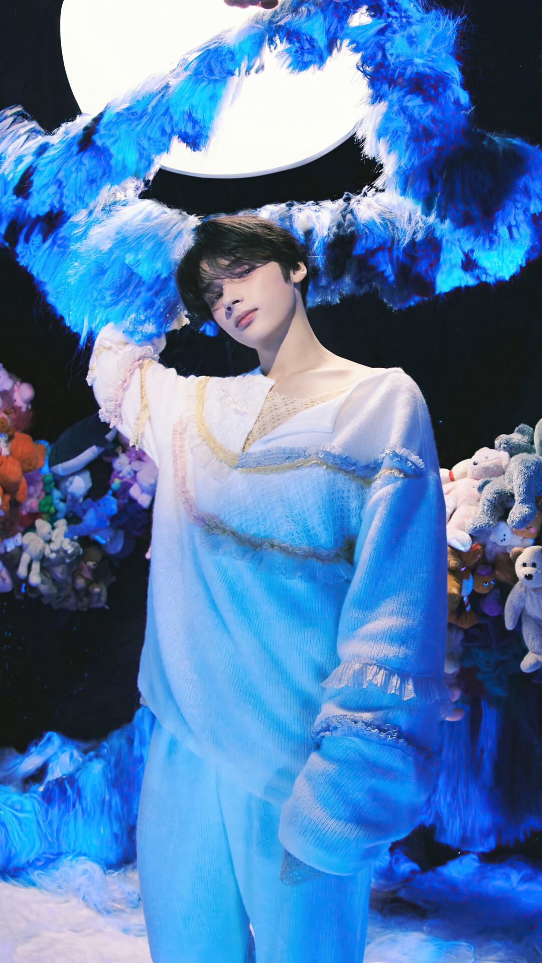 Huening Kai from TXT in The Name Chapter: TEMPTATION HD Phone Wallpaper